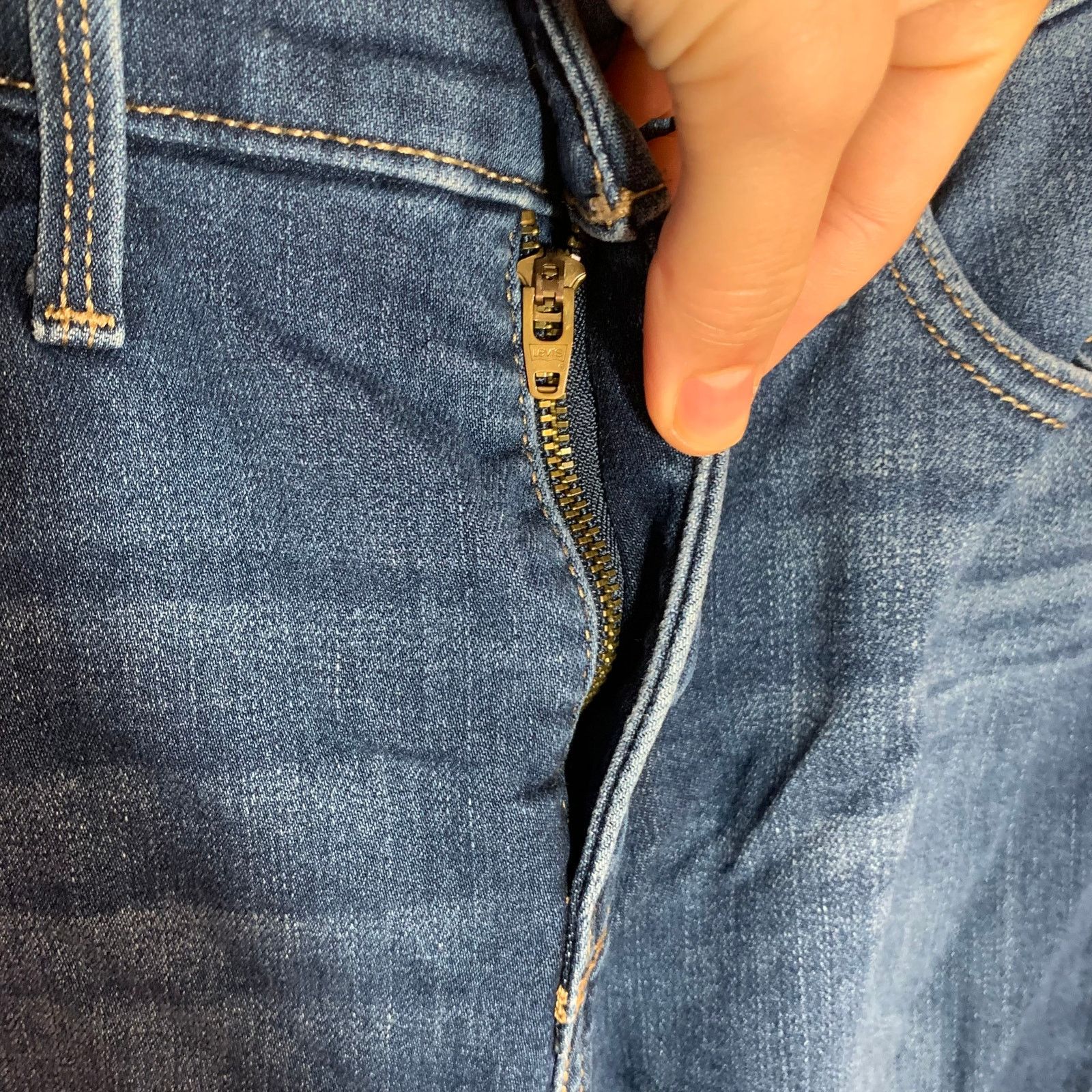 Levi's Levi's Blue Jeans for Women Size 28 (311 Shaping Skinny) Size 28" / US 6 / IT 42 - 8 Thumbnail