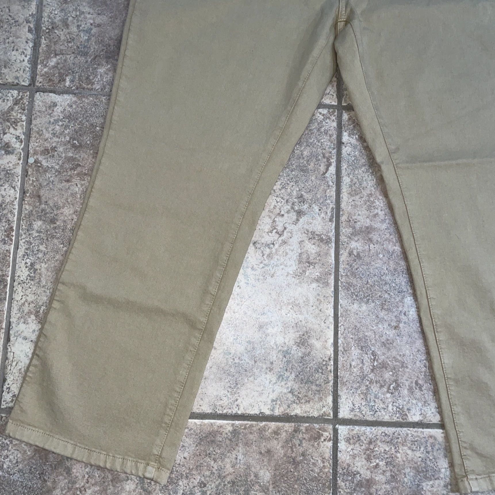 Vintage NWT L.L.Bean classic fit tan pants Womens Size 20 Size 42" / US 20 - 3 Thumbnail