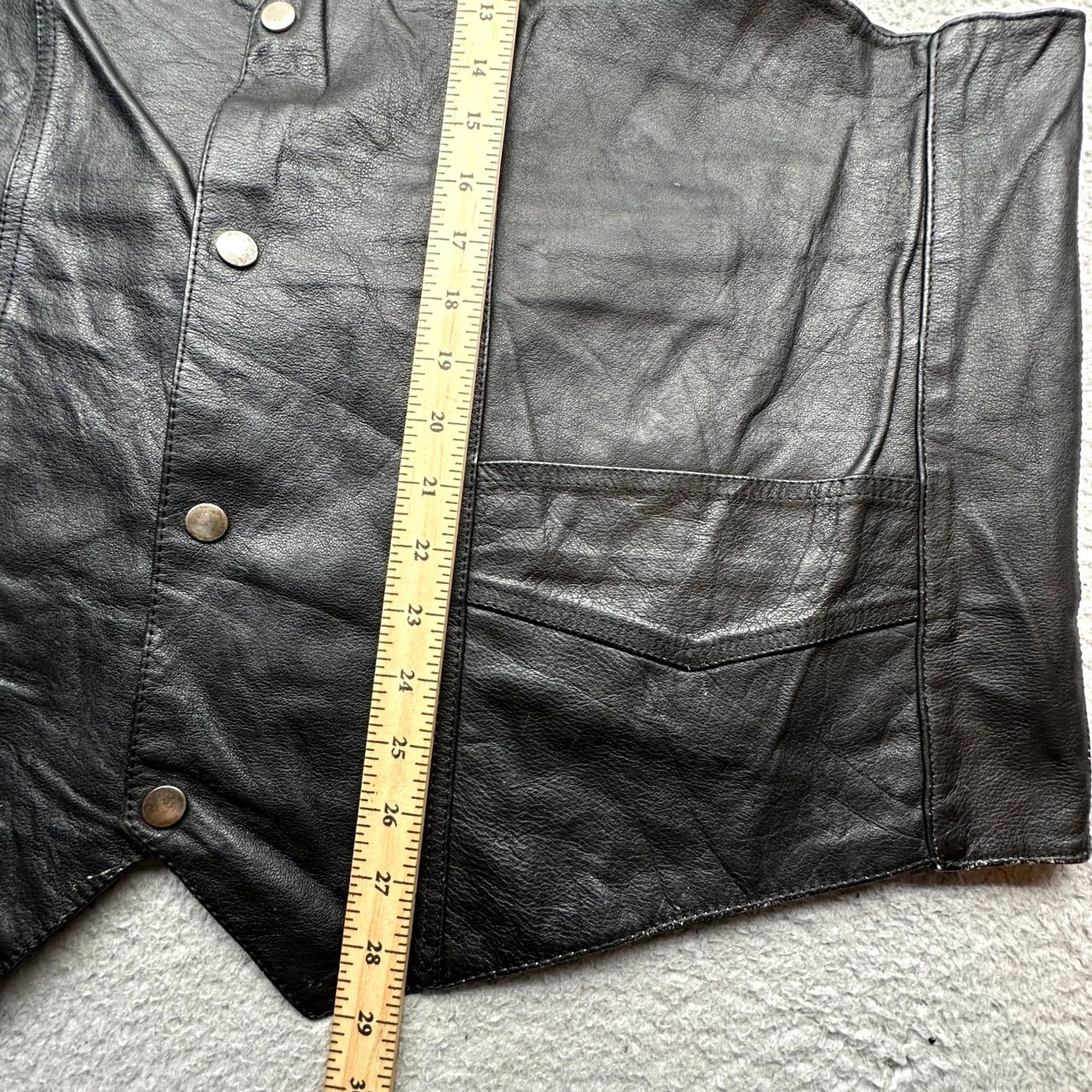 Vintage VINTAGE MOB Genuine Leather Biker Vest Mens 3XL Vietnam Patches Button Black Leather Vest Mens 3XL Vietnam Motorcycle Size US XXL / EU 58 / 5 - 5 Thumbnail