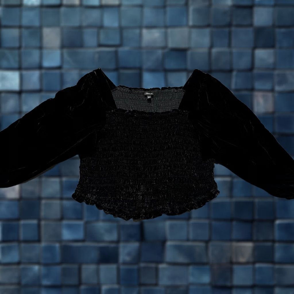 Torrid Torrid 5X Black Velvet Burnout Smocked Blouson Sleeve Crop Top Womens Size XXL / US 16-18 / IT 52-54 - 1 Thumbnail