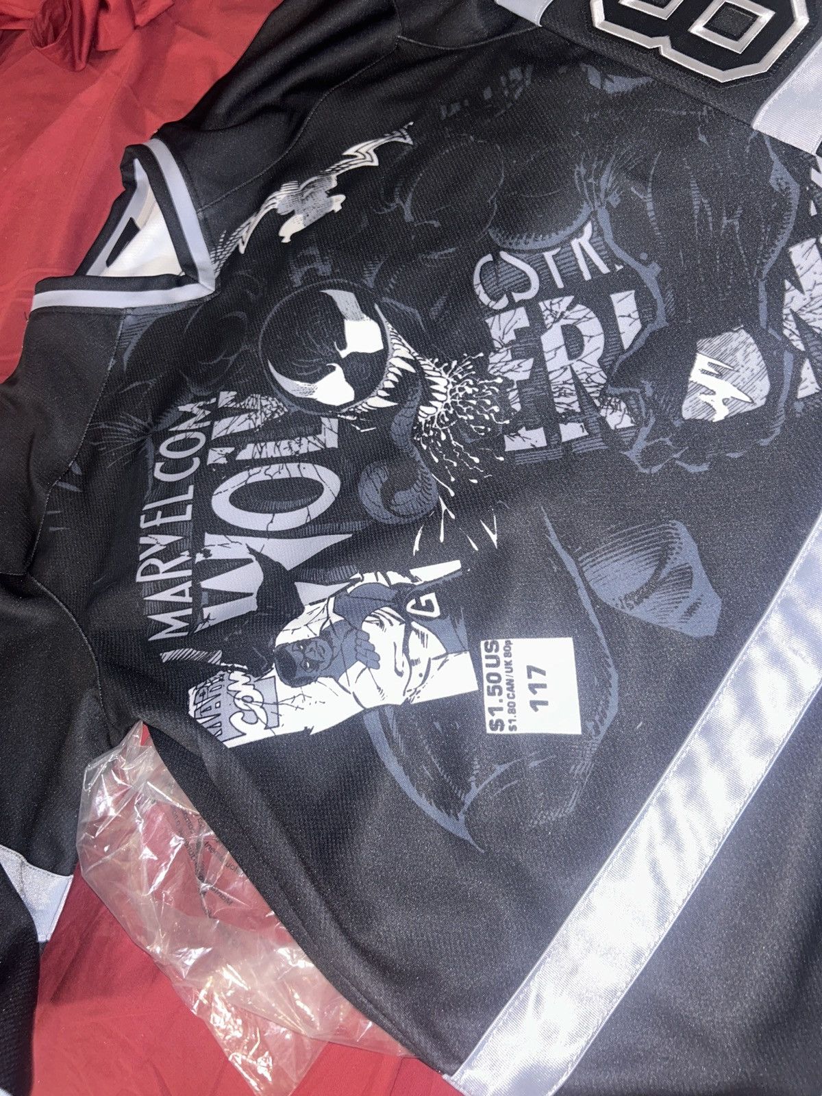 October's Very Own Octobers very own ovo marvel venom hockey jersey Size US S / EU 44-46 / 1 - 2 Thumbnail