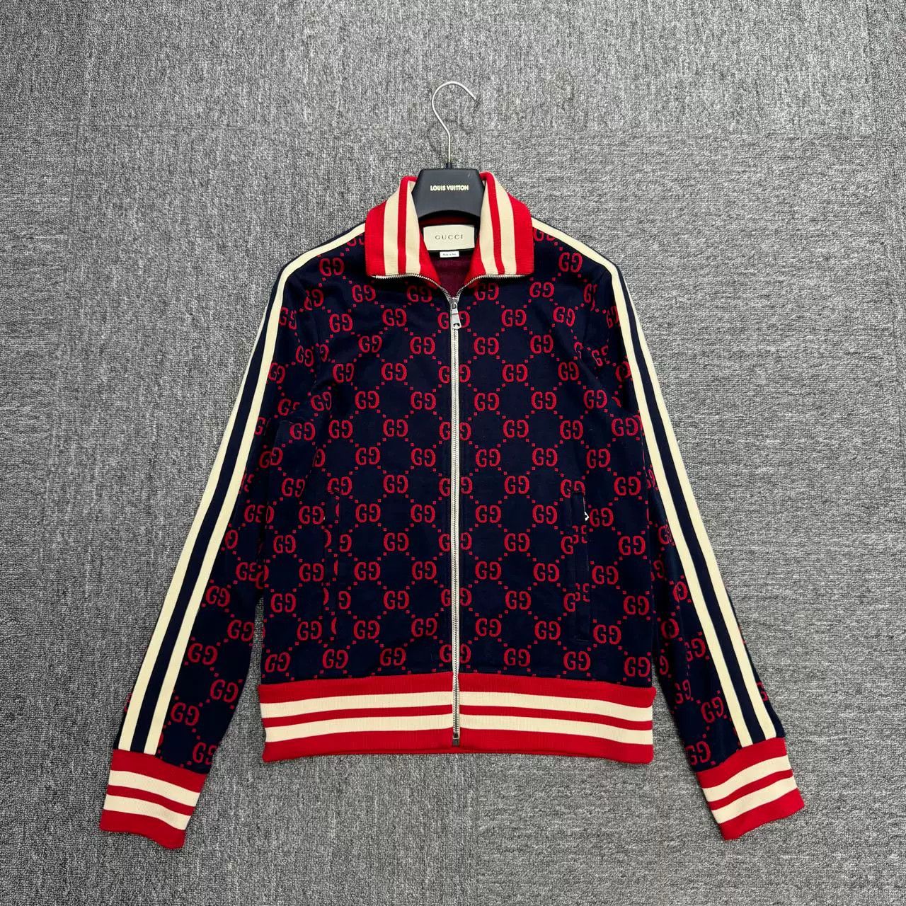 Gucci Gucci Red Full-Print GG Jacket Size US XS / EU 42 / 0 - 1 Thumbnail