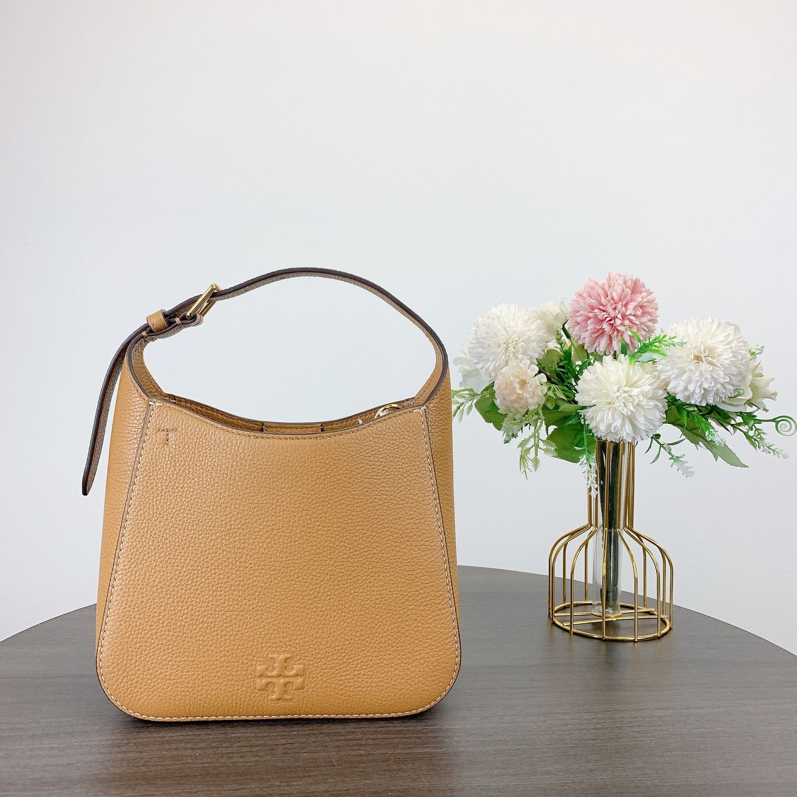 Tory Burch Tory Burch 144690 THEA Leather Small Bucket Bag TIRAMISU Size ONE SIZE - 3 Thumbnail