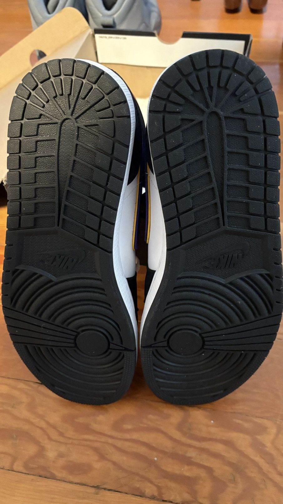 Jordan Brand Jordan 1 Mid Lakers Top 3 Size US 11.5 / EU 44-45 - 5 Thumbnail