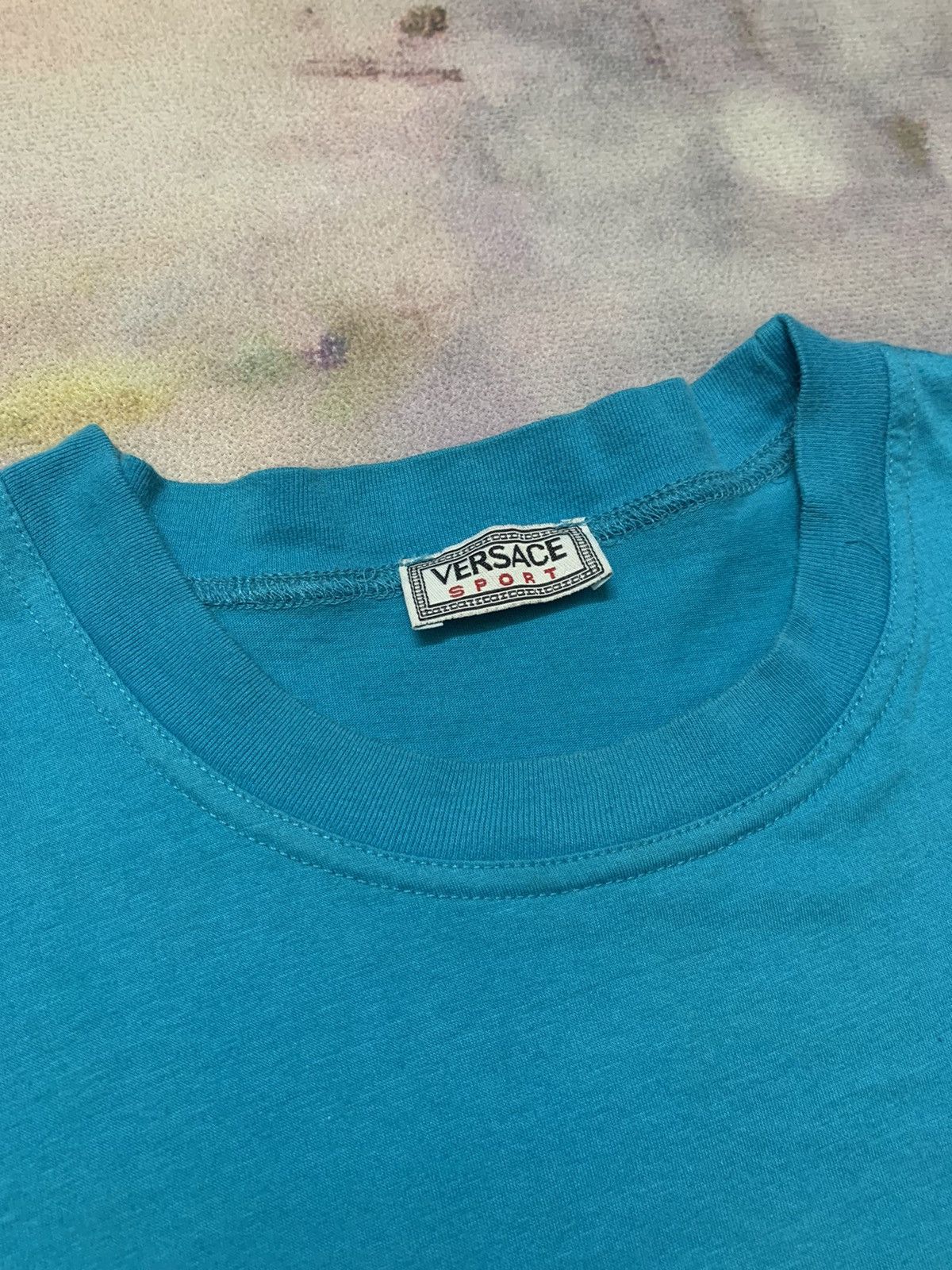 Versace Jeans Couture Vintage Versace Sun Tribe Reggae Art Tshirt Size US L / EU 52-54 / 3 - 5 Thumbnail