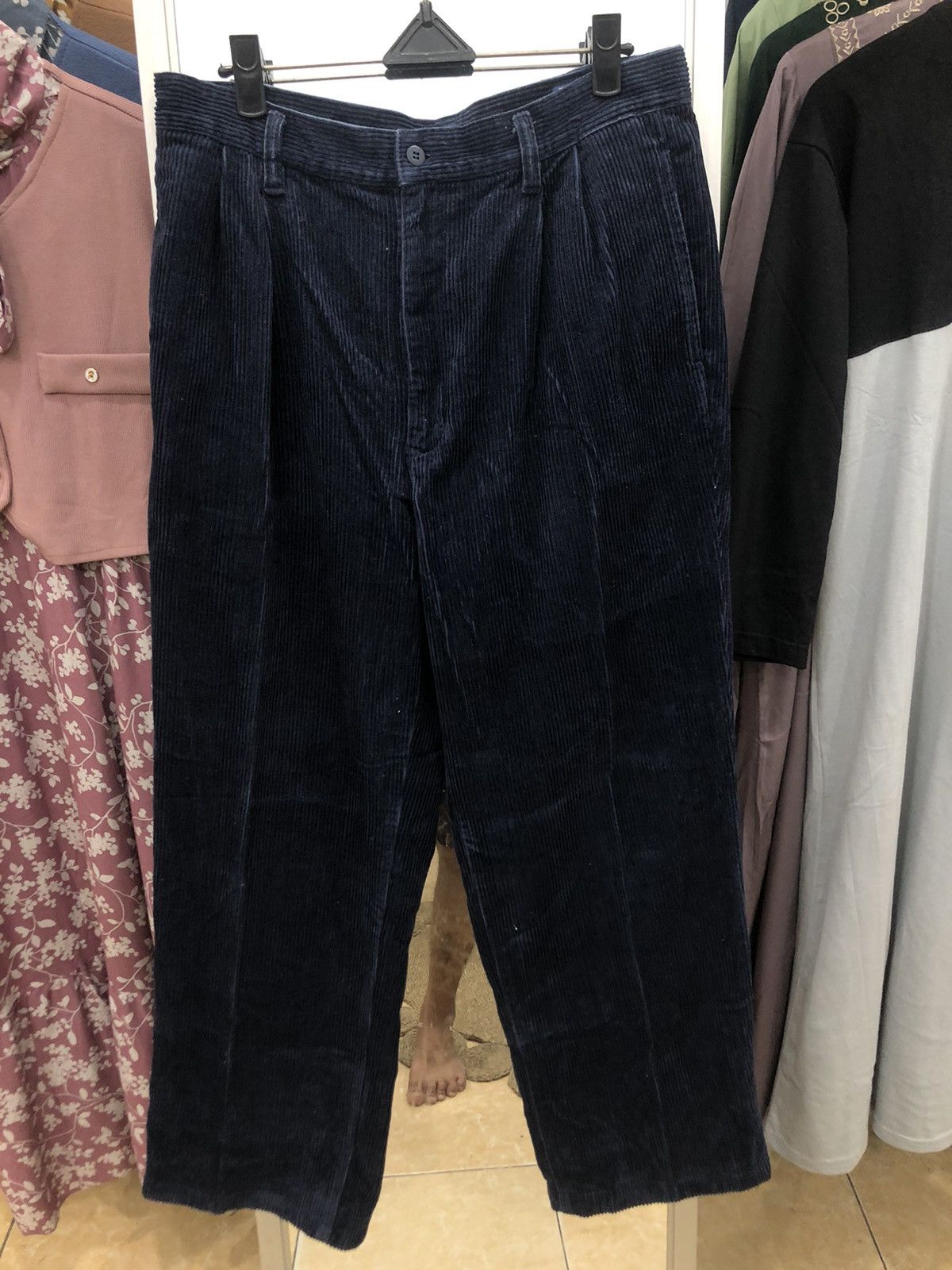 Uniqlo Vintage Uniqlo Baggy Corduroy Pants Size US 32 / EU 48 - 2 Thumbnail