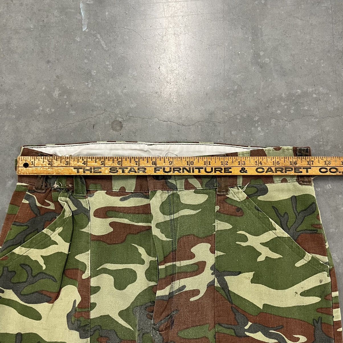 Vintage Vintage Camo Distressed Baggy Skate Work Wear Pants Size US 34 / EU 50 - 17 Thumbnail