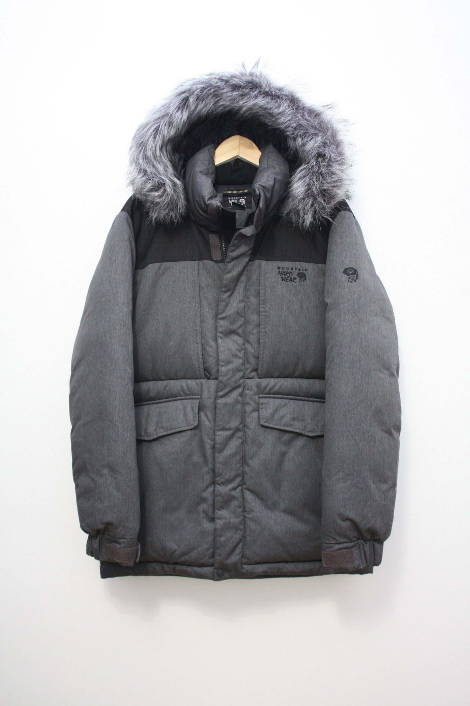 Mountain Hardwear Mountain Hardwear Black Grey Puffer Down Jacket Men's Size US L / EU 52-54 / 3 - 1 Thumbnail