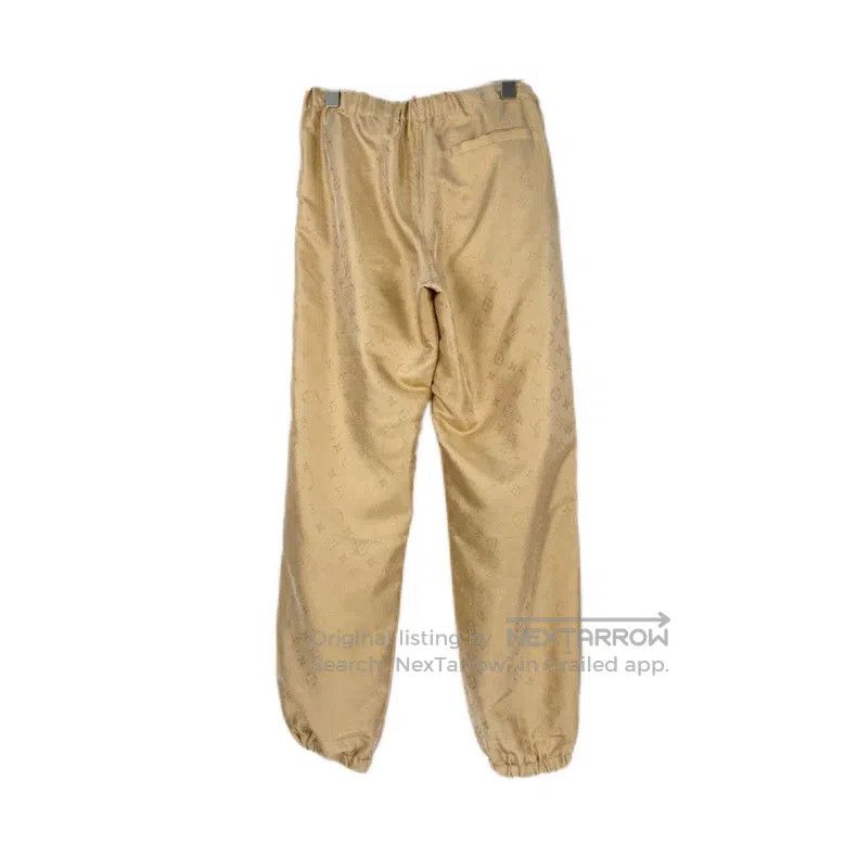 Louis Vuitton Louis Vuitton Champagne full logo trousers Size US 36 / EU 52 - 2 Thumbnail