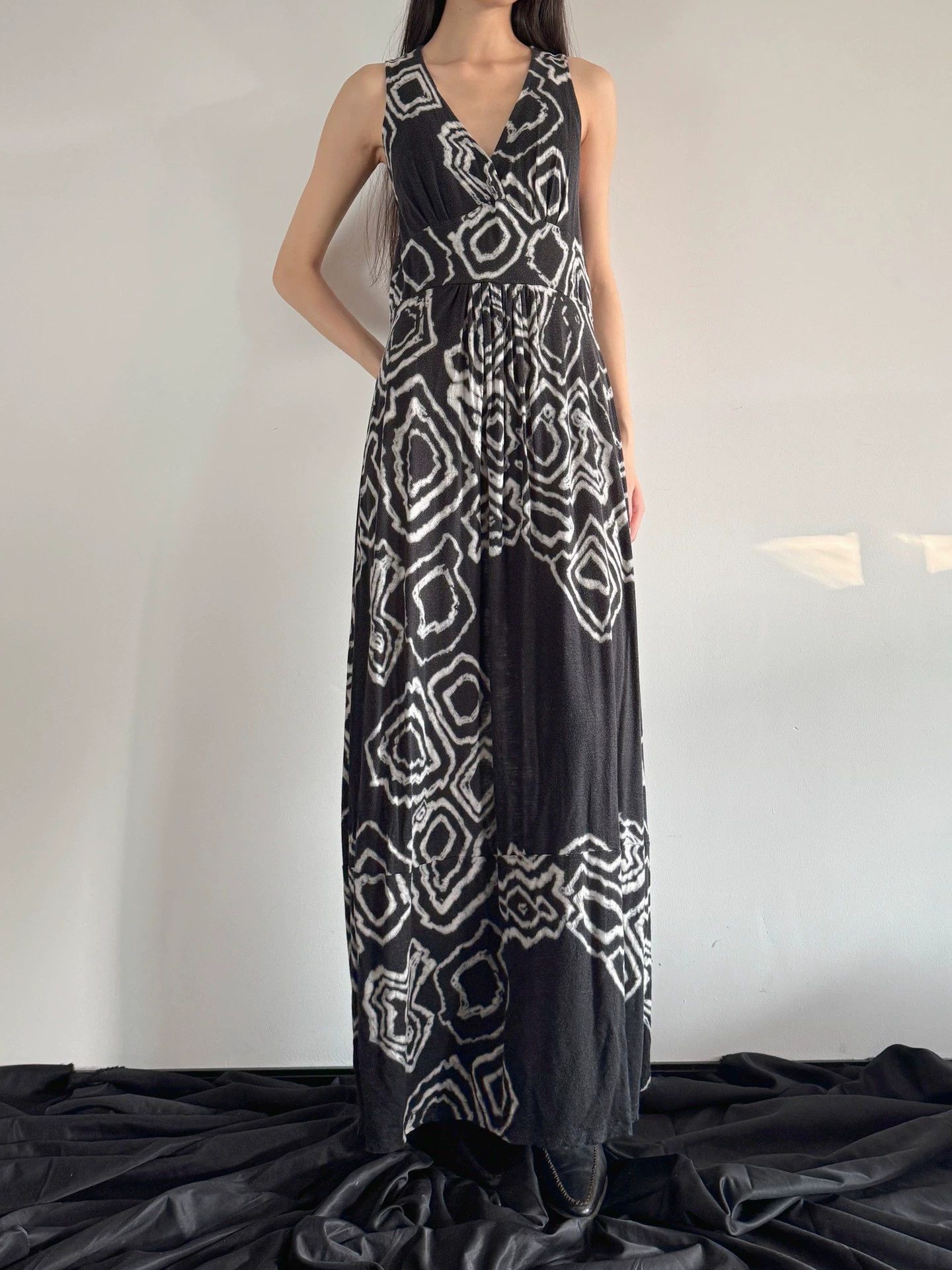 Vintage French Brand V-neck Printed Sleeveless Dress Women's S Size S / US 4 / IT 40 - 4 Thumbnail