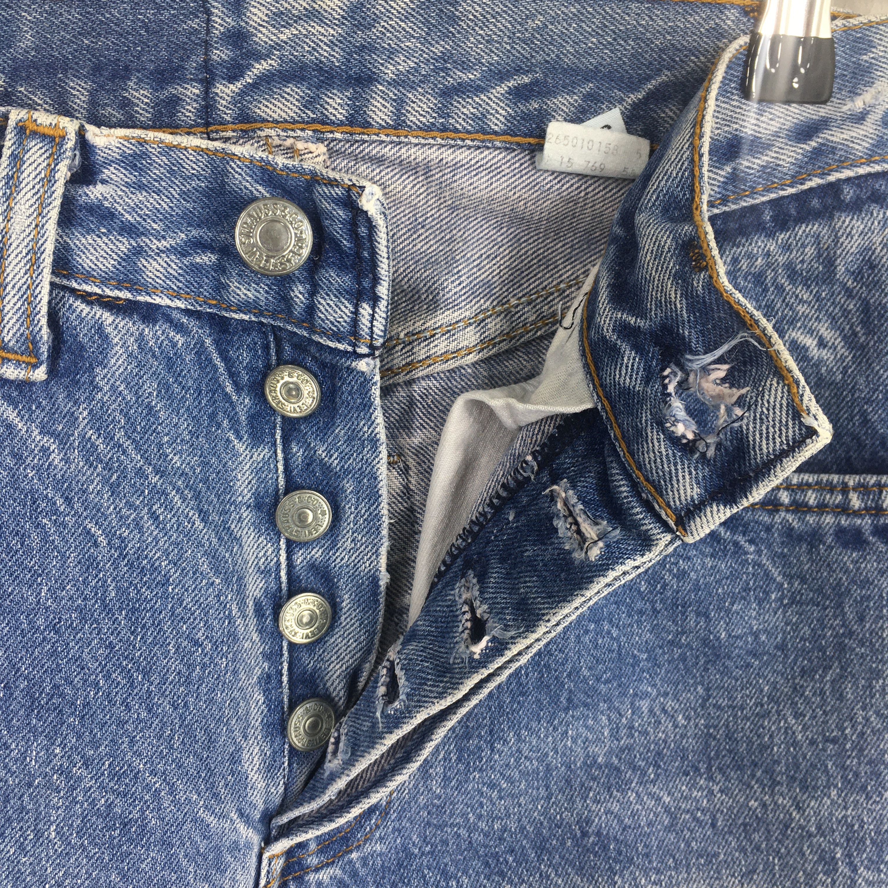 Levi's Size 22x31.5 Vintage 80s Levi's 501 Faded Blue Jeans S737 Size 22" - 6 Thumbnail