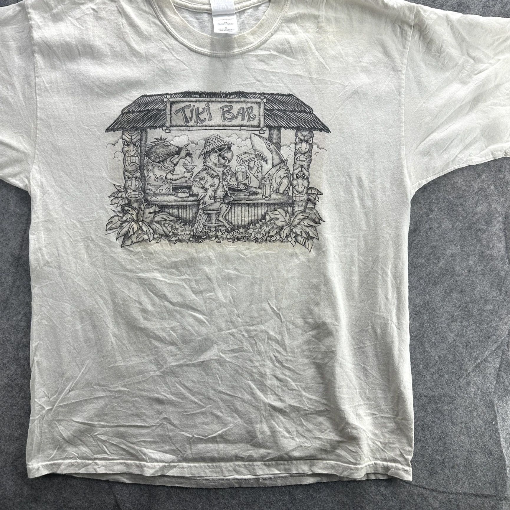 Gildan GILDAN Tiki Bar Shirt Adult XL White Graphic Tee Tropic Beach Pine Island FL Mens Size US XL / EU 56 / 4 - 2 Thumbnail