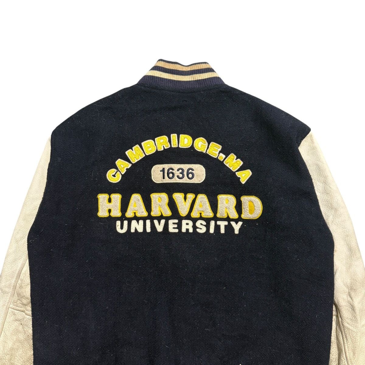 Vintage Vintage Harvard University Wool Leather Varsity Jacket Size US L / EU 52-54 / 3 - 13 Thumbnail