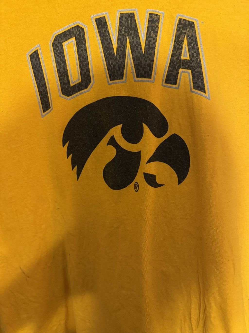 Champion Iowa Hawkeyes Champion L/S T-Shirt Yellow Men Sz XXL Big 10 Size US XXL / EU 58 / 5 - 3 Thumbnail
