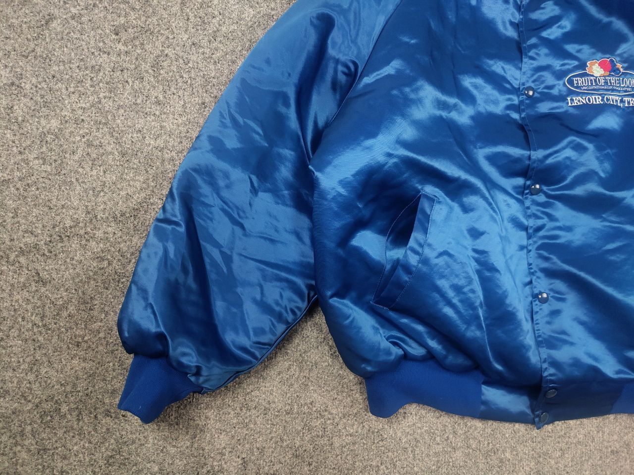 Fruit Of The Loom Vintage 80's Delta Logo Fruit Of The Loom Bomber Jacket Size US XL / EU 56 / 4 - 4 Thumbnail
