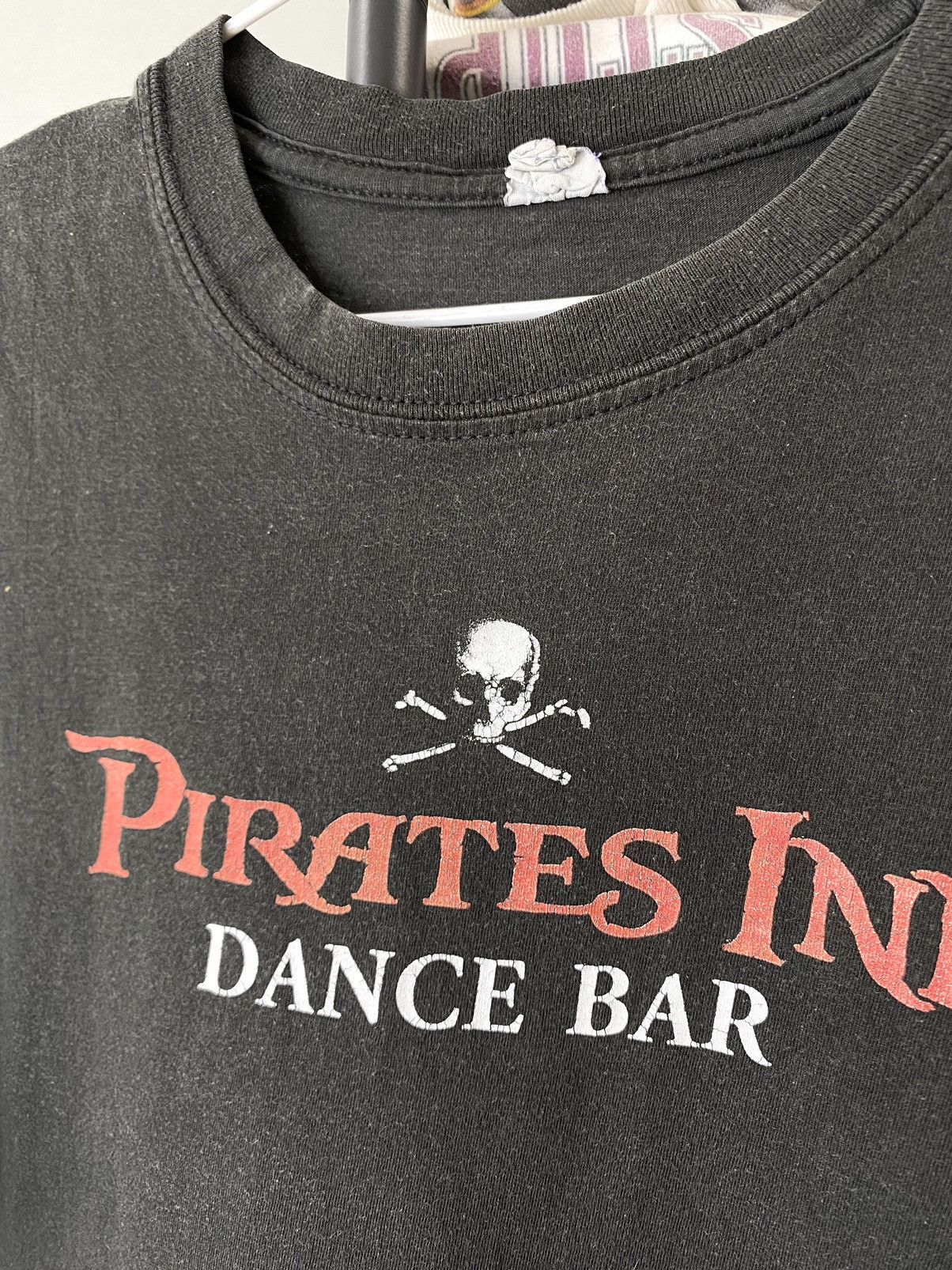 Band Tees × Vintage Vintage Pirates Of The Caribbean Movie T Shirt Size US M / EU 48-50 / 2 - 4 Thumbnail