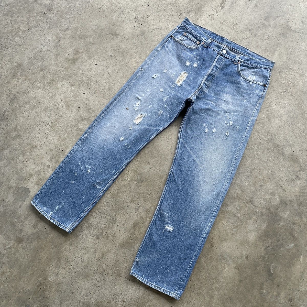 Levi's Vintage Clothing 90s Vintage Levi’s 501 USA THRASHED Sick Denim Jeans Pants Size US 37 - 2 Thumbnail