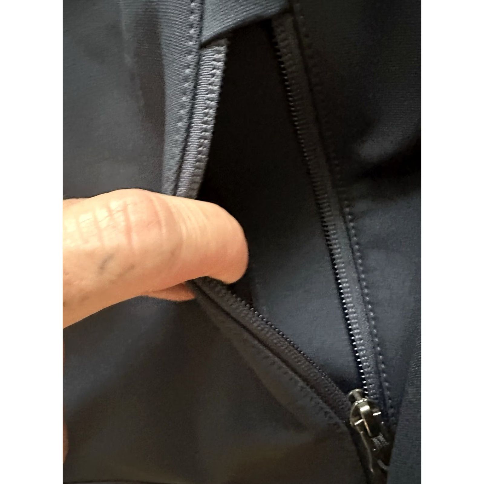 Carhartt Carhartt Jacket Windbreaker Mens M Blue Waterproof Cozy All Seasons Outdoors Wind-Resistant Zip Pockets Logo Size US M / EU 48-50 / 2 - 5 Thumbnail