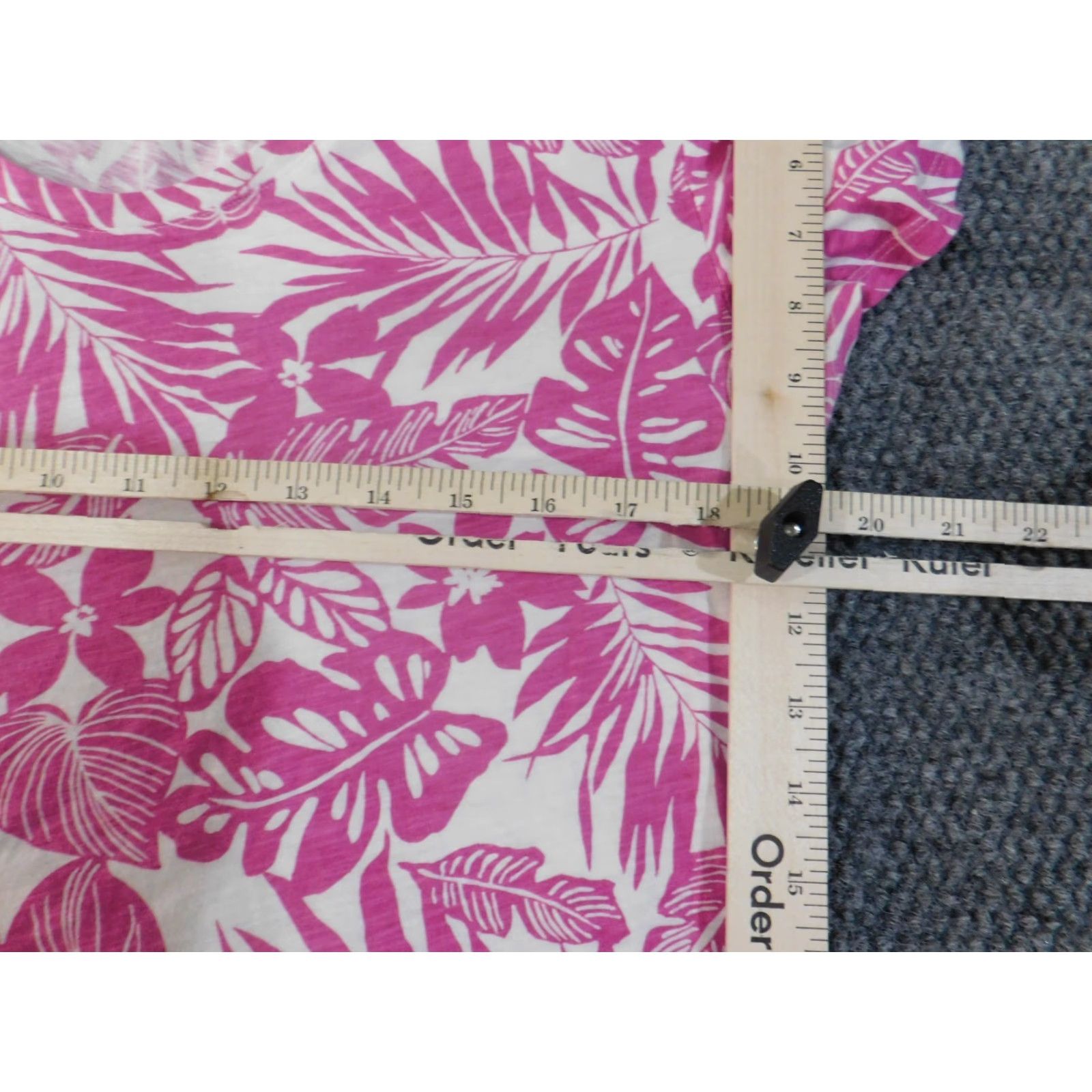 Ann Taylor Ann Taylor Loft Loft top Floral Purple V-Neck Short Sleeve Pullover Women L Purple Casual Cotton Rayon Regular Womens Size L / US 10 / IT 46 - 5 Thumbnail