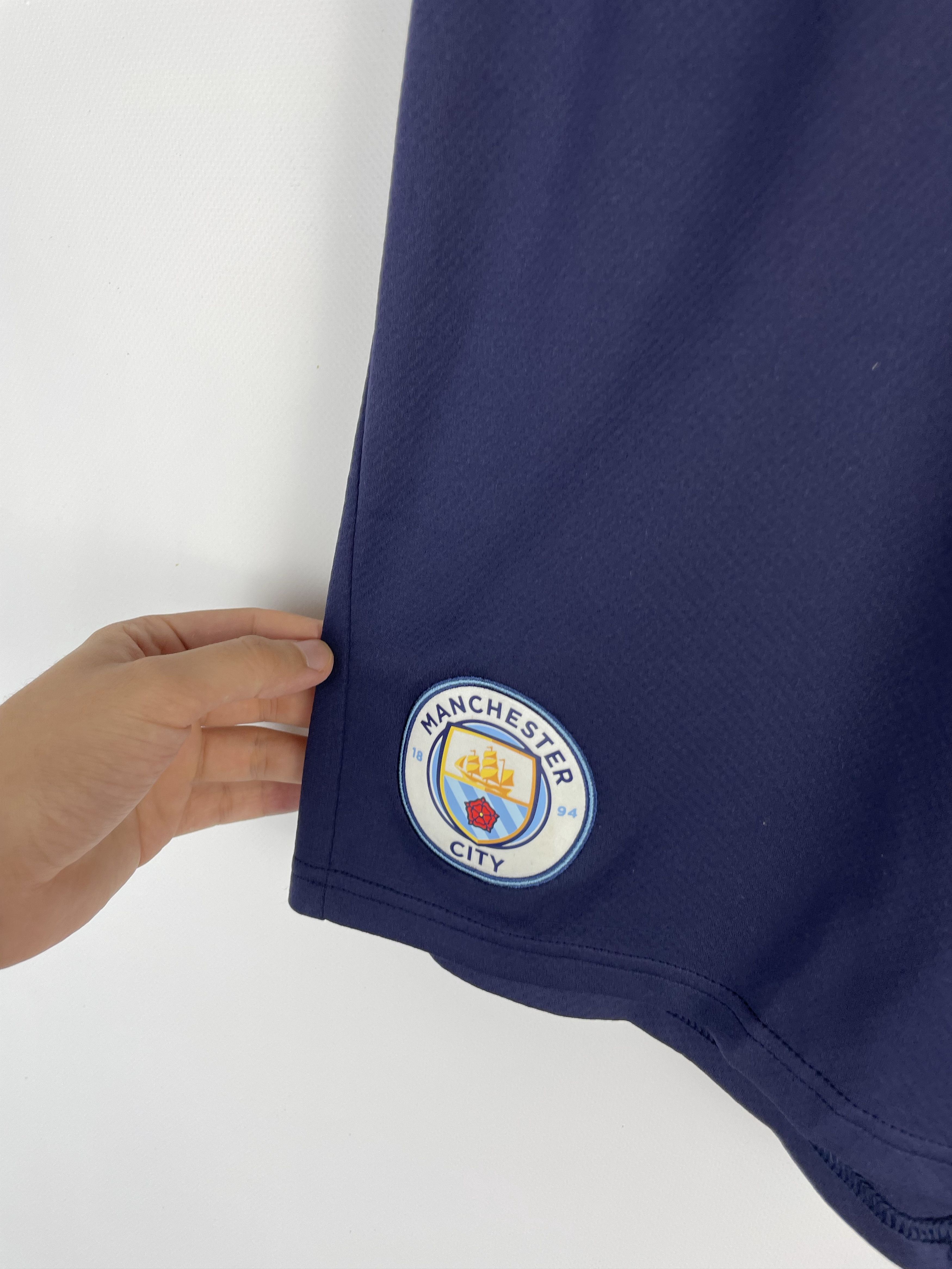 Puma Mens Vintage Manchester City Puma shorts soccer Size US 34 / EU 50 - 4 Thumbnail