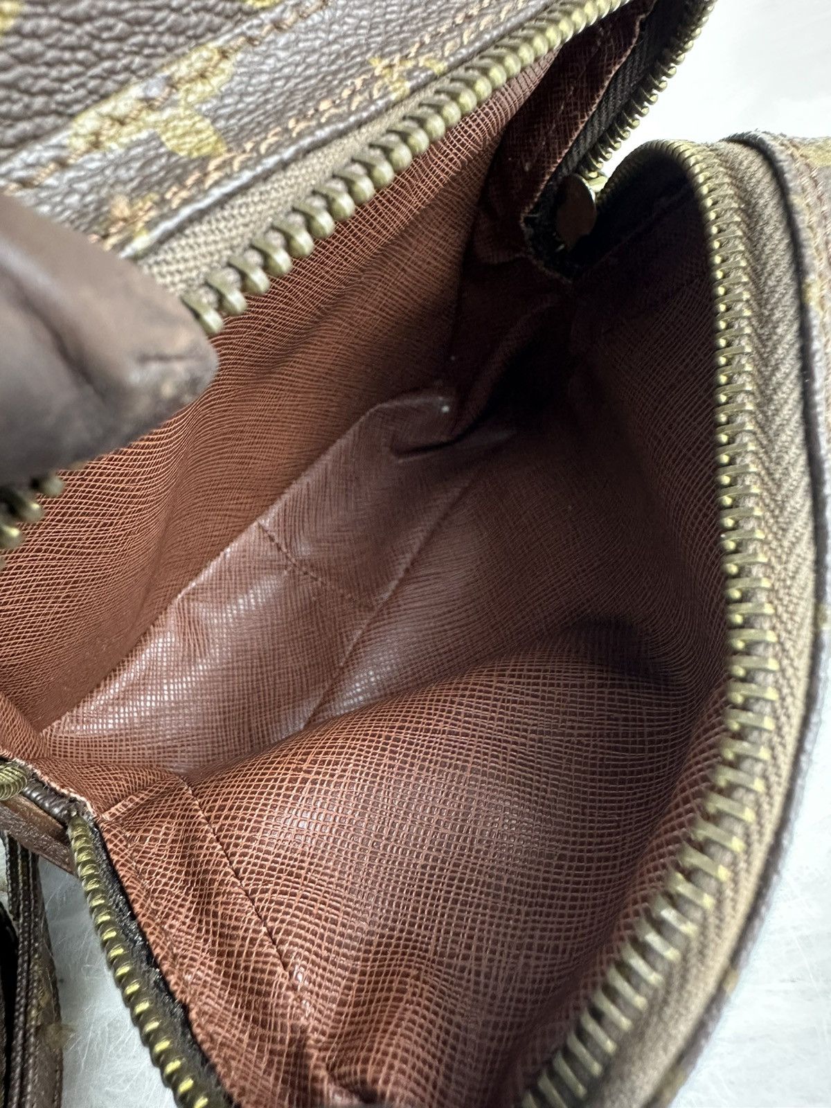 Louis Vuitton (Interior Repair) Louis Vuitton Amazon Shoulder Bag Size ONE SIZE - 10 Thumbnail