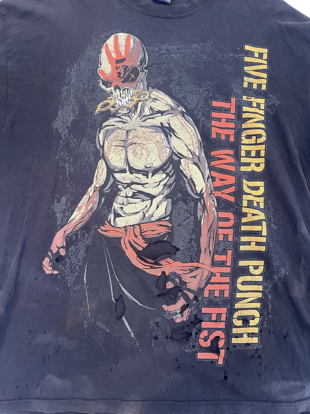 Band Tees × Vintage Properly Trashed Five Finger Death Punch Band tee Size US XL / EU 56 / 4 - 3 Thumbnail