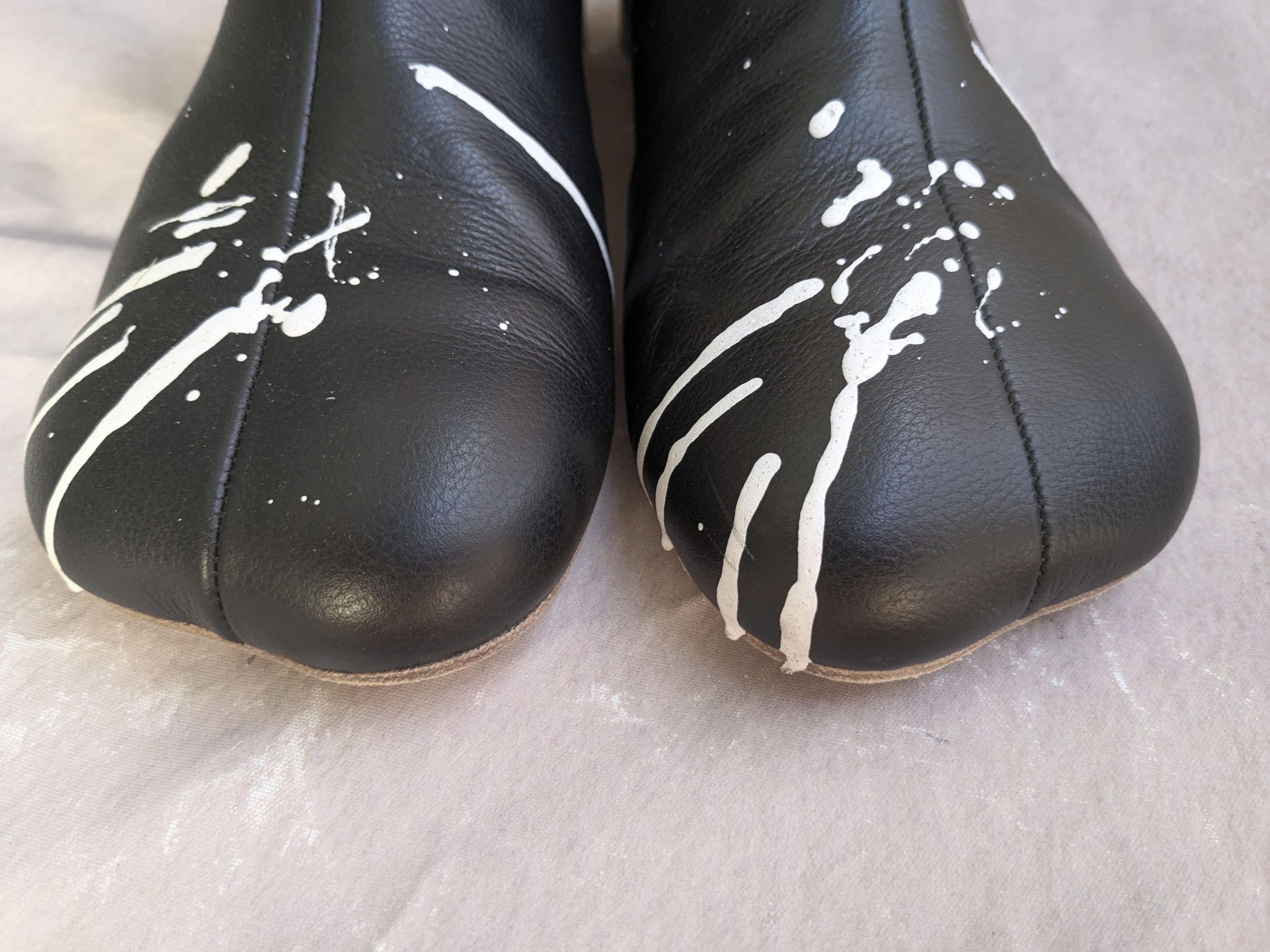 Maison Margiela Maison Margiela Side Zip Boots Paint Splatter Black 11 44 Size US 11 / EU 44 - 2 Thumbnail