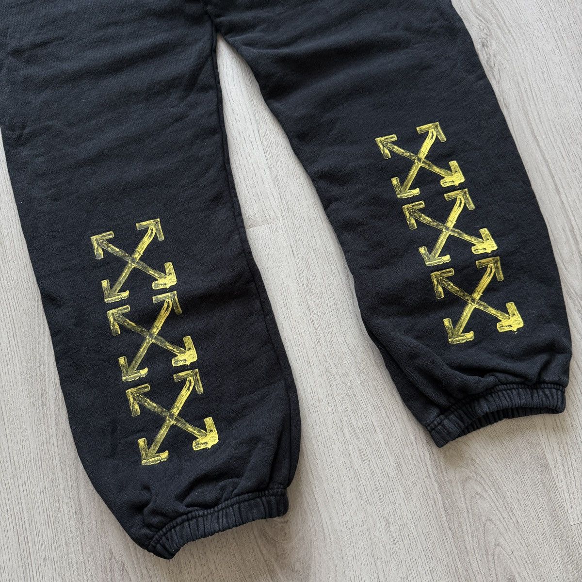 Off-White Off-White Black Acrylic Arrows Logo Sweatpants Size US 34 / EU 50 - 3 Thumbnail