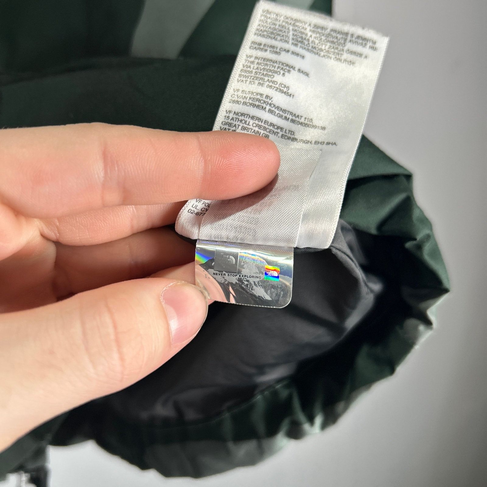 Kaws × The North Face Kaws x The North Face Retro 1986 Mountain Jacket Green Size US L / EU 52-54 / 3 - 7 Thumbnail