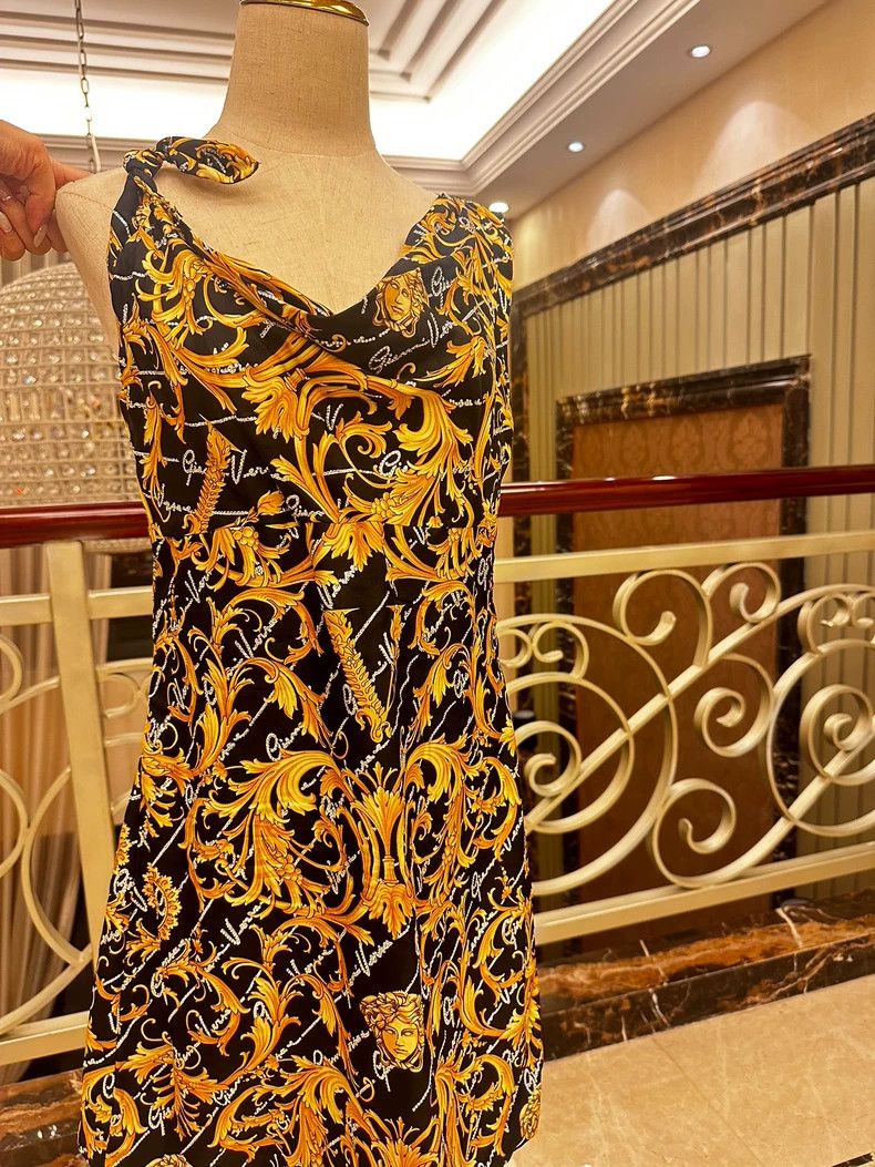 Versace Versace Medusa dress Size M / US 6-8 / IT 42-44 - 1 Thumbnail