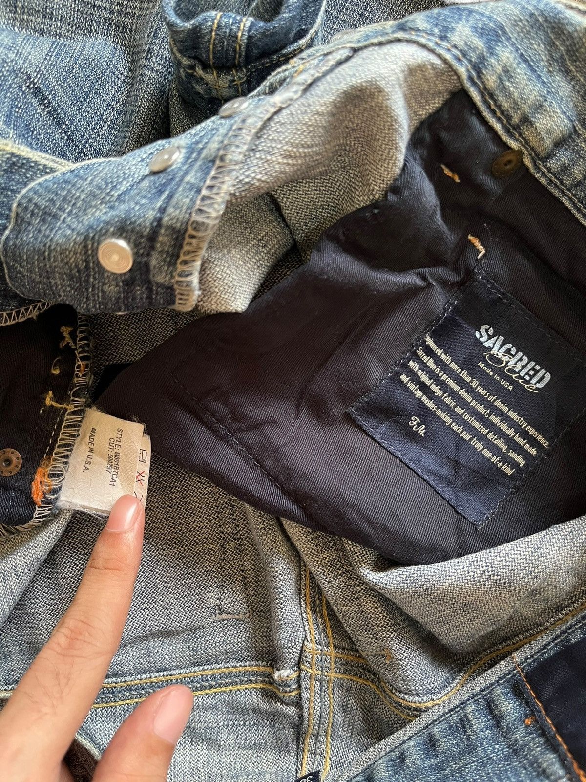 Japanese Brand Vintage USA Sacred Blue Bootcut Faded Wash Distressed Jeans Size US 29 - 10 Thumbnail