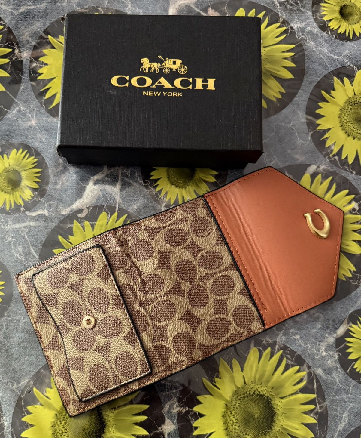 Coach Coach Signature Canvas & Leather Small Wallet with Box Size ONE SIZE - 4 Thumbnail