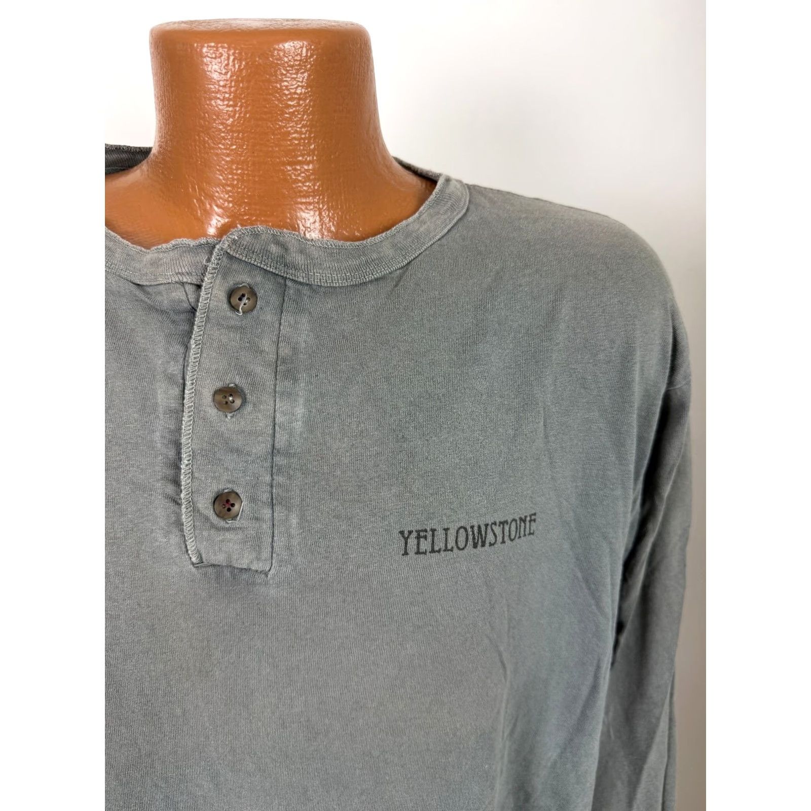 Vintage VINTAGE Yellowstone National Park Henley T-Shirt Men L Gray Moose Nature USA 90s Klondike Size US L / EU 52-54 / 3 - 3 Thumbnail