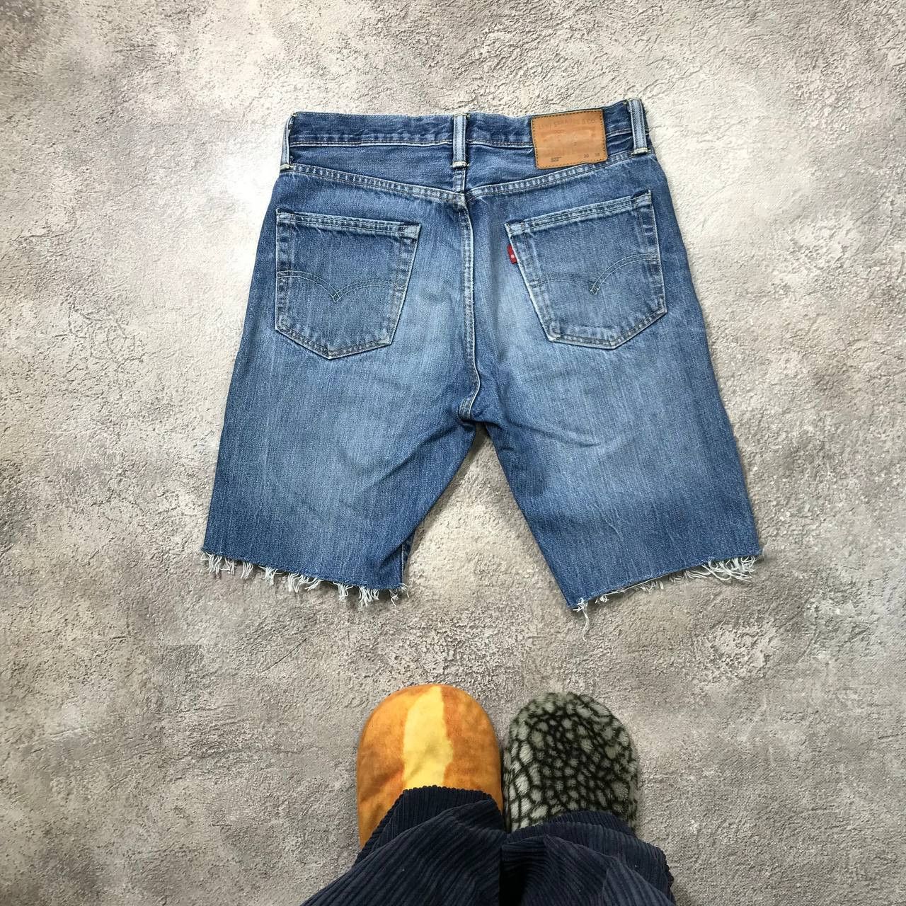 Vintage Vintage Levis Distressed Cutoff Shorts Y2K Grunge Cropped 30 Size US 30 / EU 46 - 1 Thumbnail