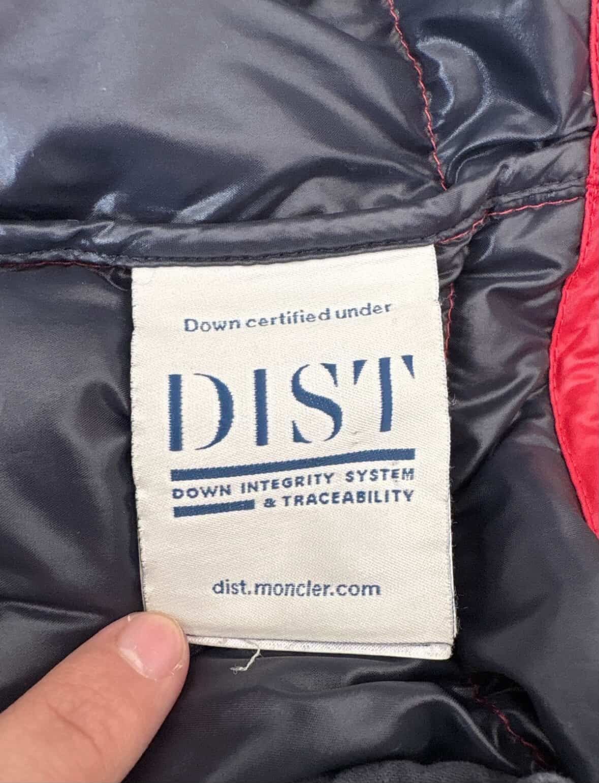Moncler Red Moncler Vest Size US M / EU 48-50 / 2 - 8 Thumbnail
