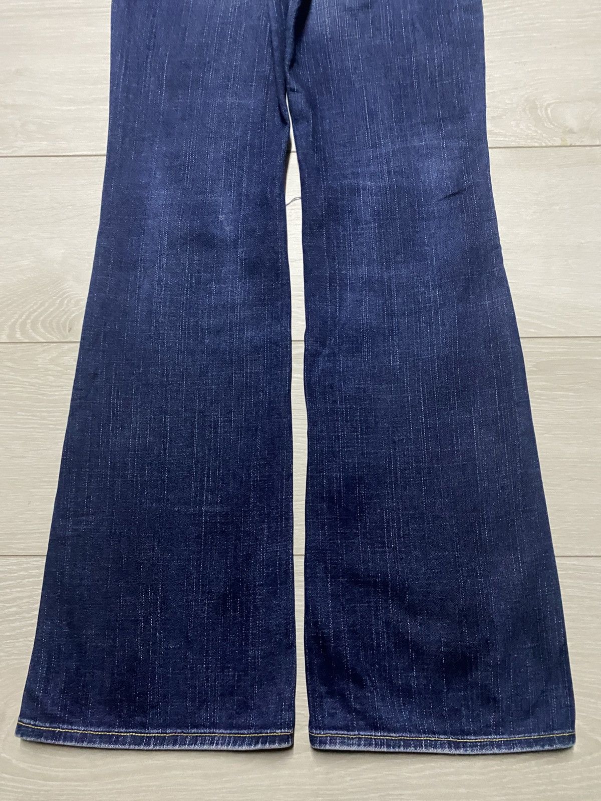 True Religion Woman True Religion Blue Wash Ripped Flare Jeans Size US 28 / EU 44 - 6 Thumbnail