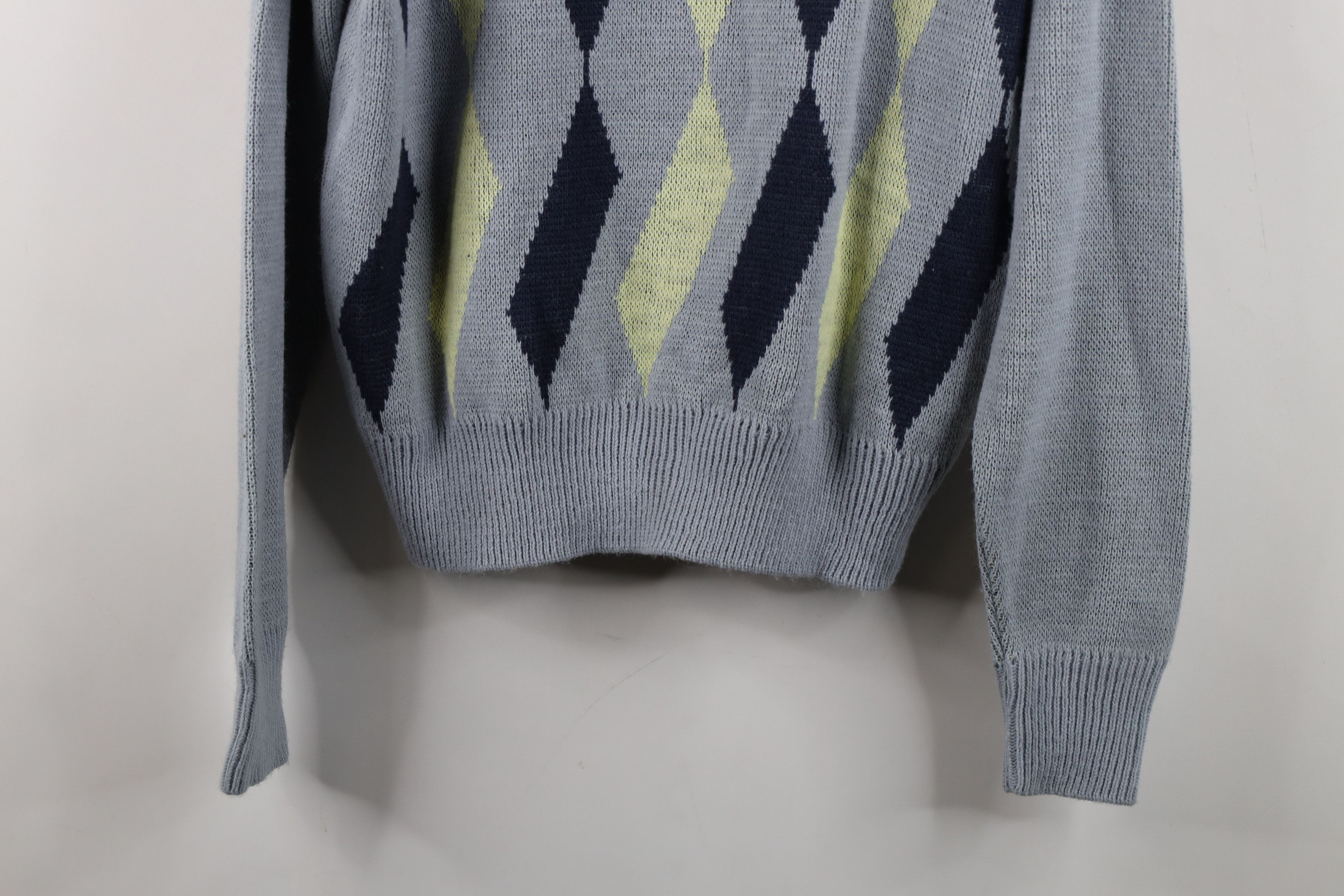 Vintage Vintage 70s 80s PGA Golf Diamond Knit V-Neck Sweater USA Size US M / EU 48-50 / 2 - 10 Thumbnail