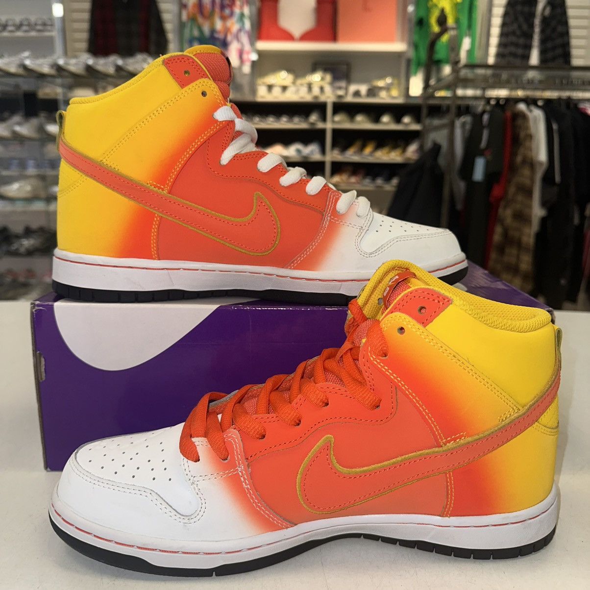 Nike Size 10.5 - Nike Dunk SB High Pro Sweet Tooth Candy Corn Size US 10.5 / EU 43-44 - 2 Thumbnail