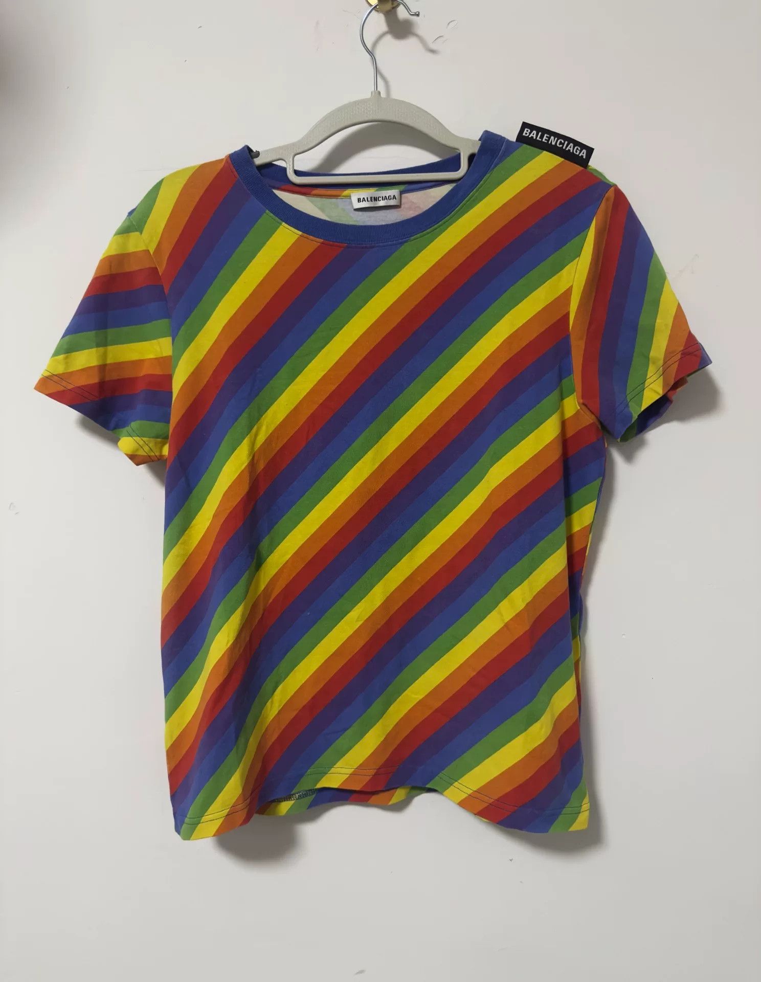 Balenciaga Balenciaga Rainbow Multi T-Shirt L Women Size L / US 10 / IT 46 - 1 Thumbnail