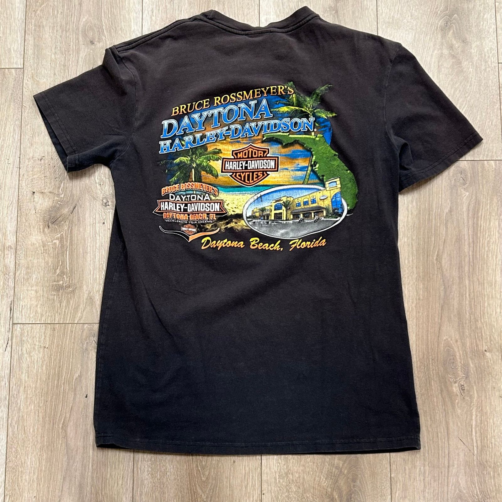 Harley Davidson 2017 Harley Davidson Skeleton Hand Daytona Tee Gray Medium M Size US M / EU 48-50 / 2 - 3 Thumbnail