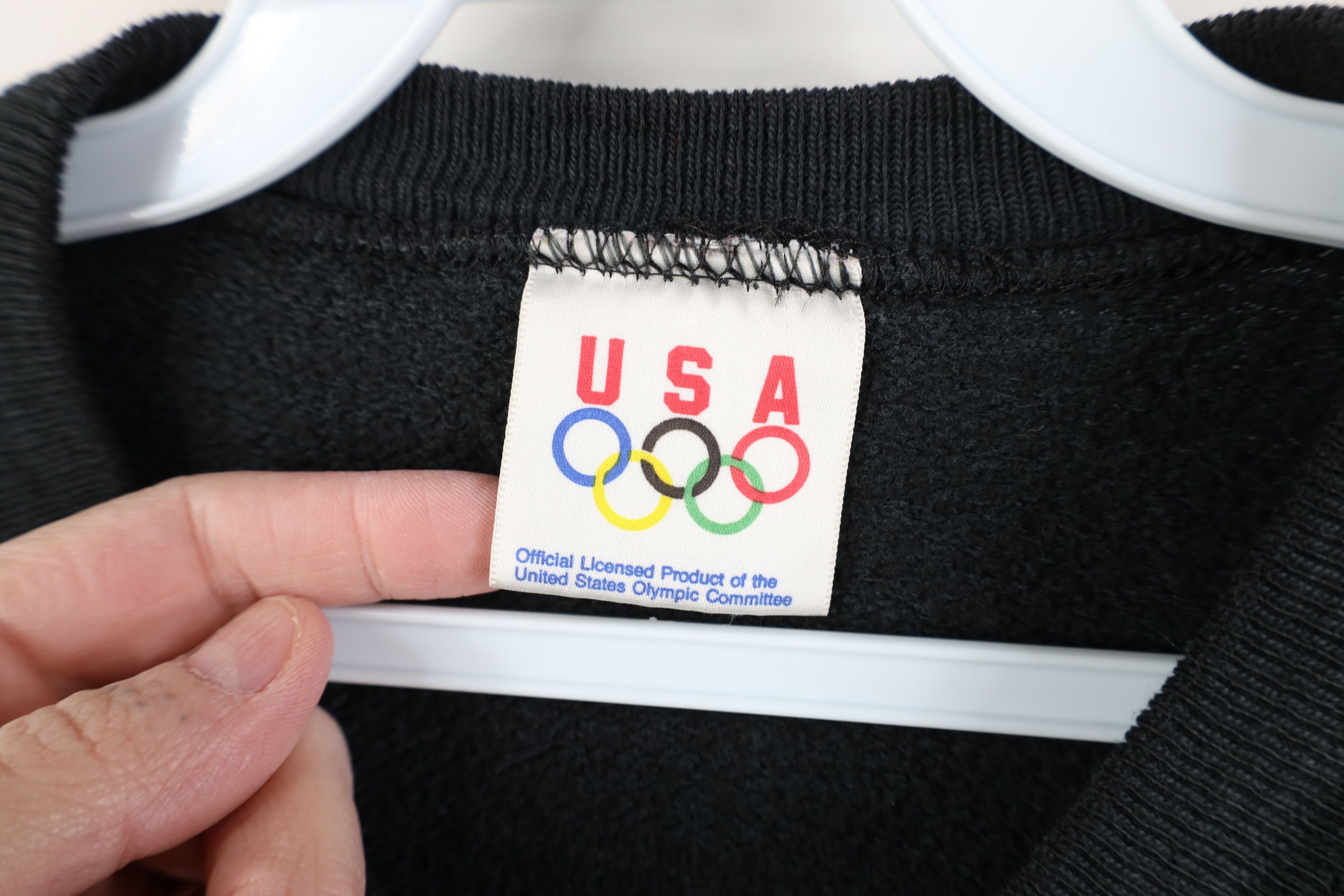 Vintage Vintage 90s USA Olympics Crewneck Sweatshirt Black USA Size US L / EU 52-54 / 3 - 7 Thumbnail