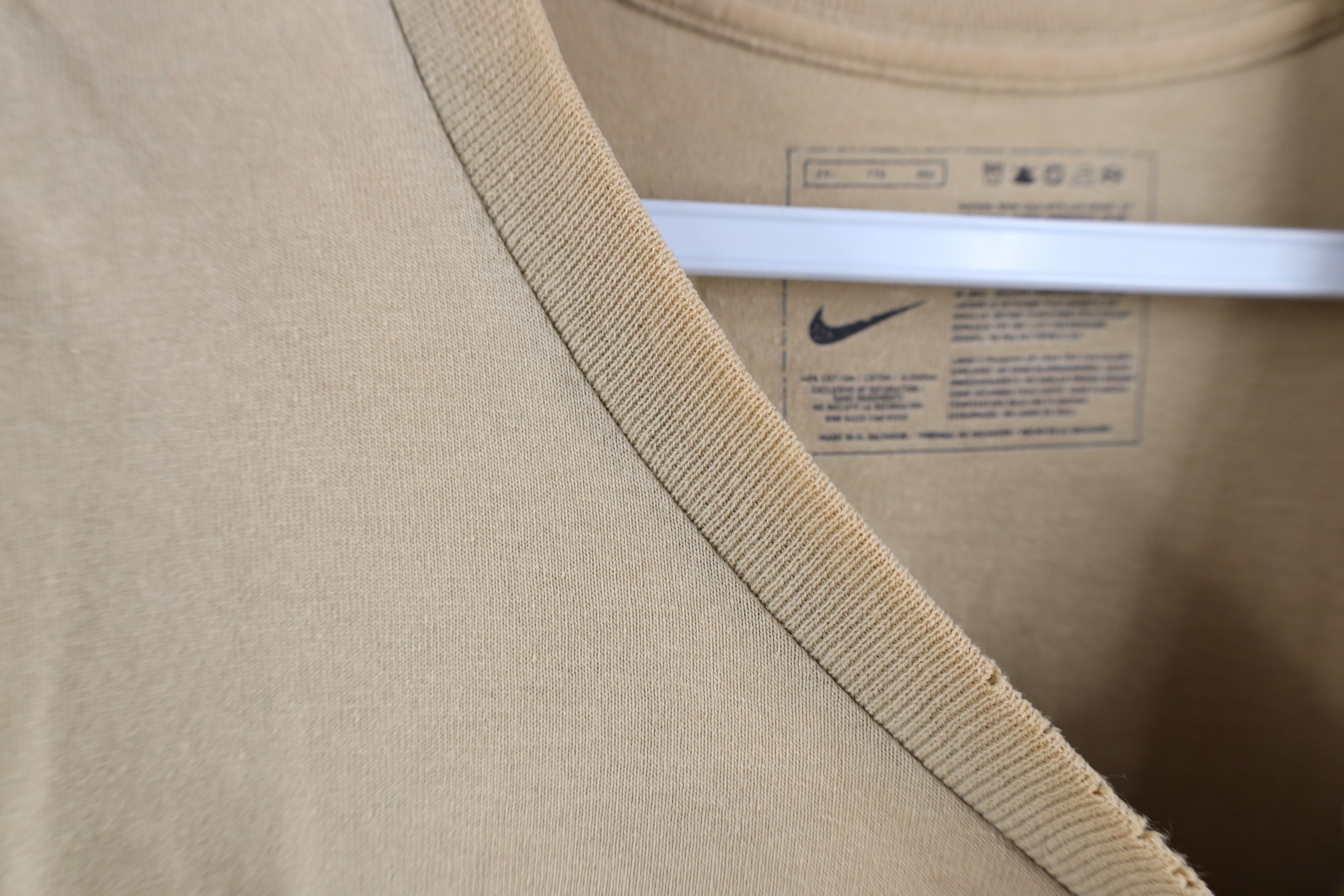 Nike Vintage Y2K Nike Travis Scott Mini Swoosh T-Shirt Sand Brown Size US XXL / EU 58 / 5 - 6 Thumbnail