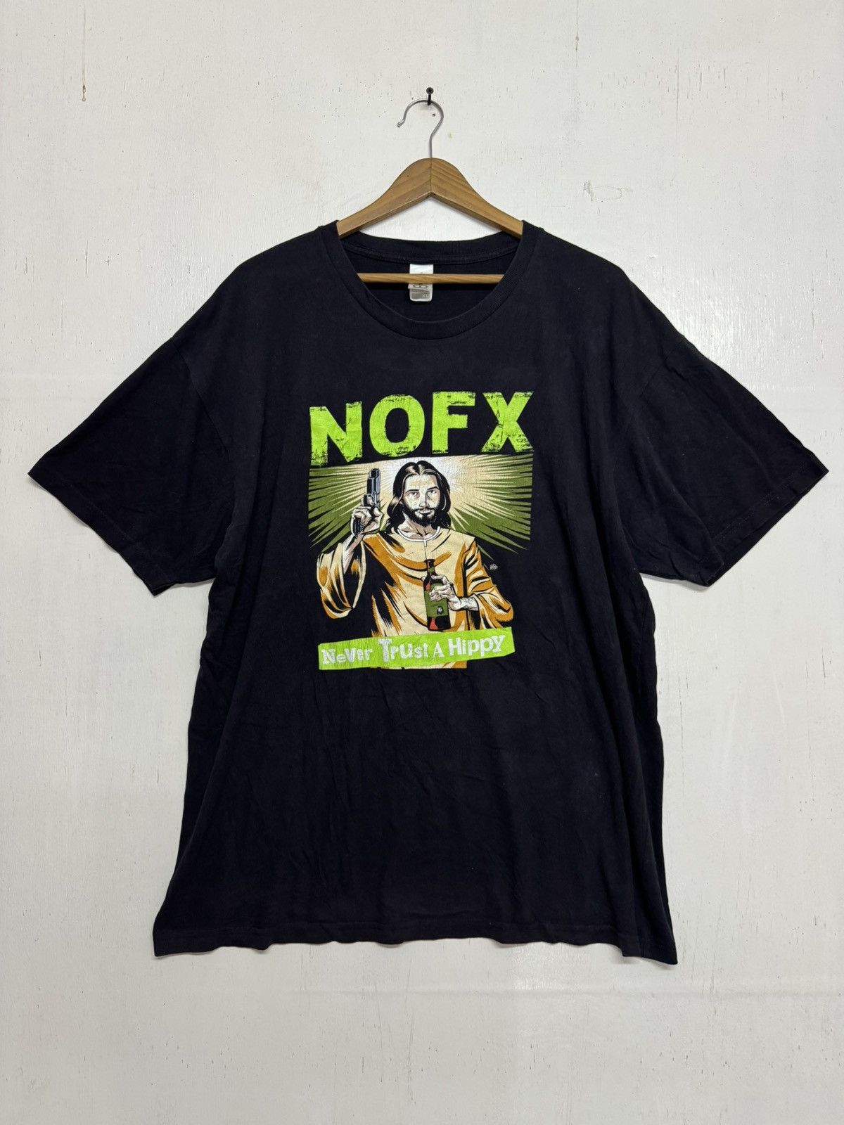 Band Tees × Vintage NOFX NEver trust hippy Size US XL / EU 56 / 4 - 3 Thumbnail
