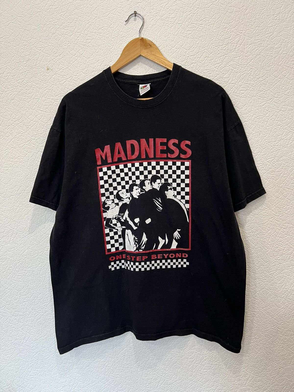 Band Tees Vintage 00’s Madness Band Tour T-Shirt Size US XL / EU 56 / 4 - 1 Thumbnail