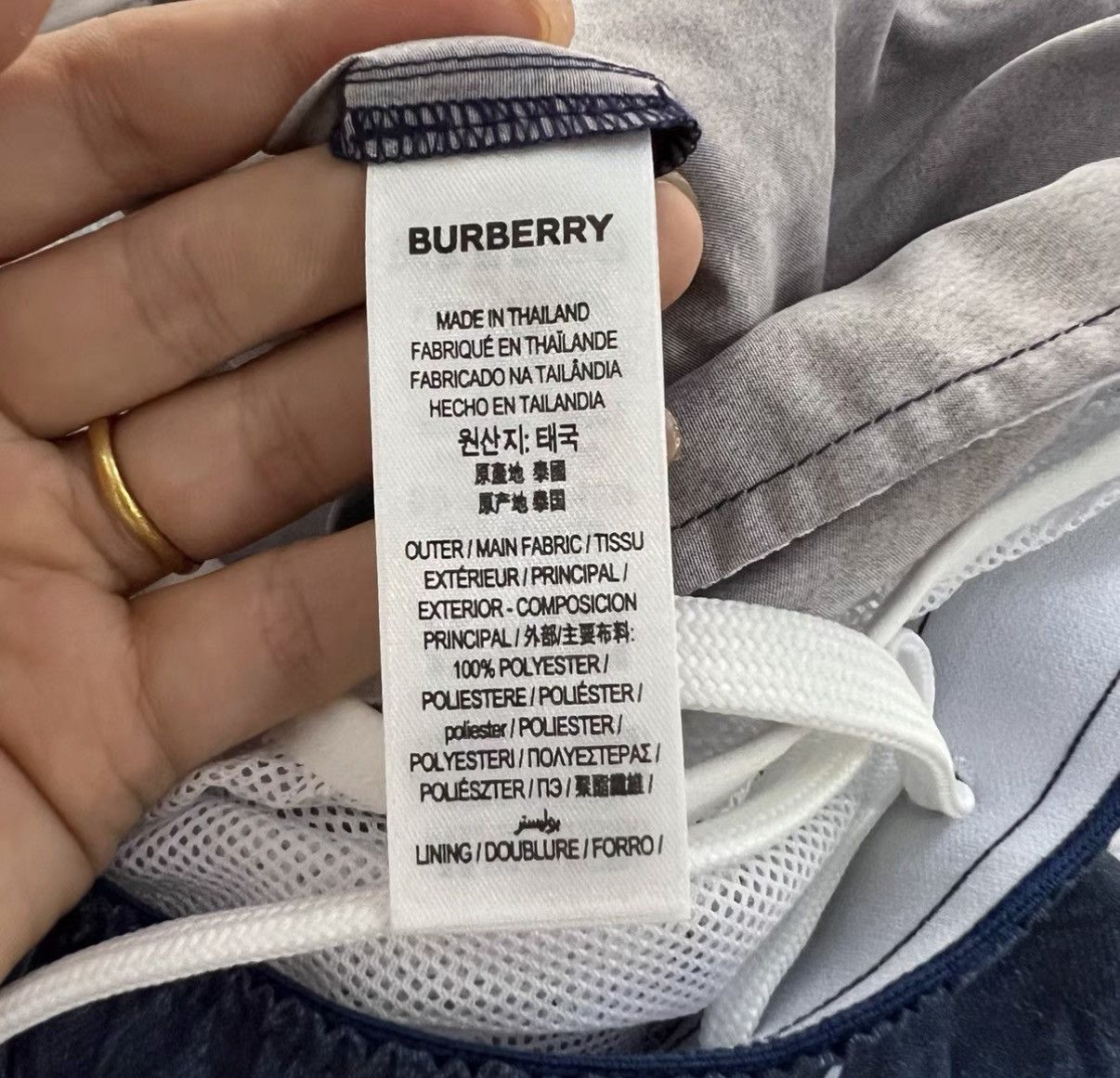 Burberry Burberry Shark Shorts J41 Size US 26 / EU 42 - 4 Thumbnail