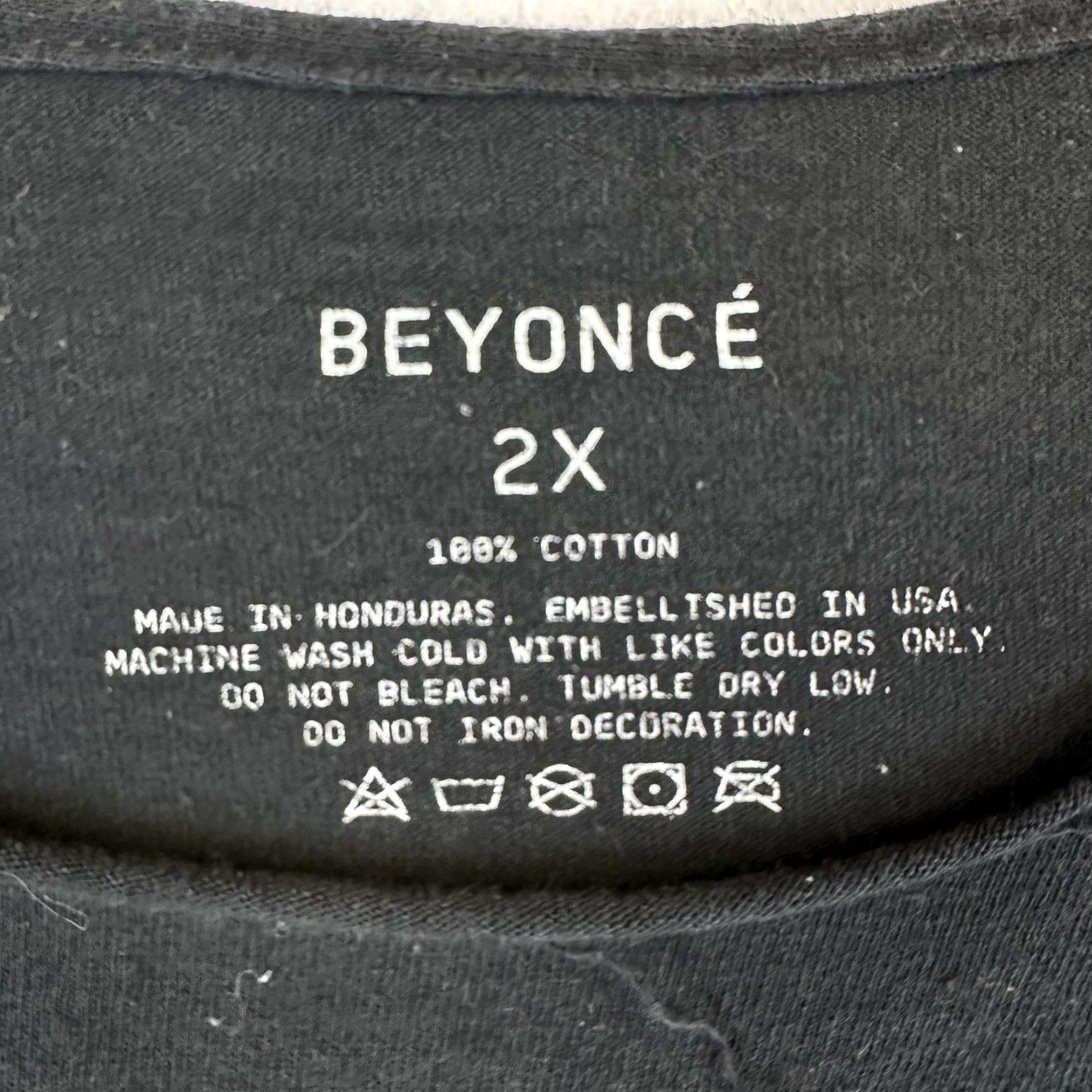 Vintage Beyoncé Shirt 2XL Black Renaissance Graphic Tee Concert Tour Merch Album Unisex Adults Short Sleeve Crew Neck Hip Hop Music Album Womens Size XXL / US 16-18 / IT 52-54 - 6 Thumbnail