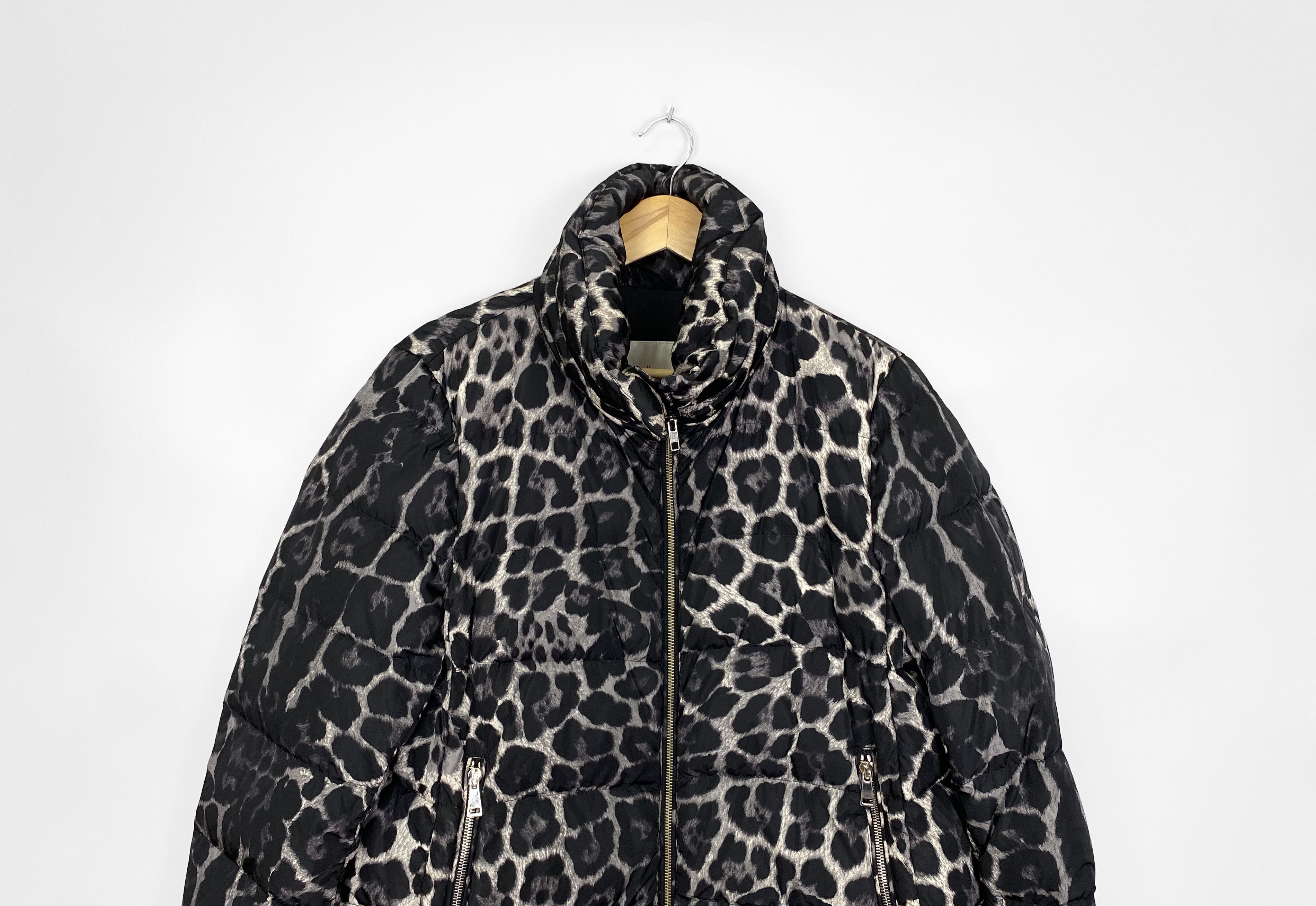 Moncler MONCLER Torcelle Giubbotto Leopard Print Wmns Down Coat Size XL / US 12-14 / IT 48-50 - 4 Thumbnail