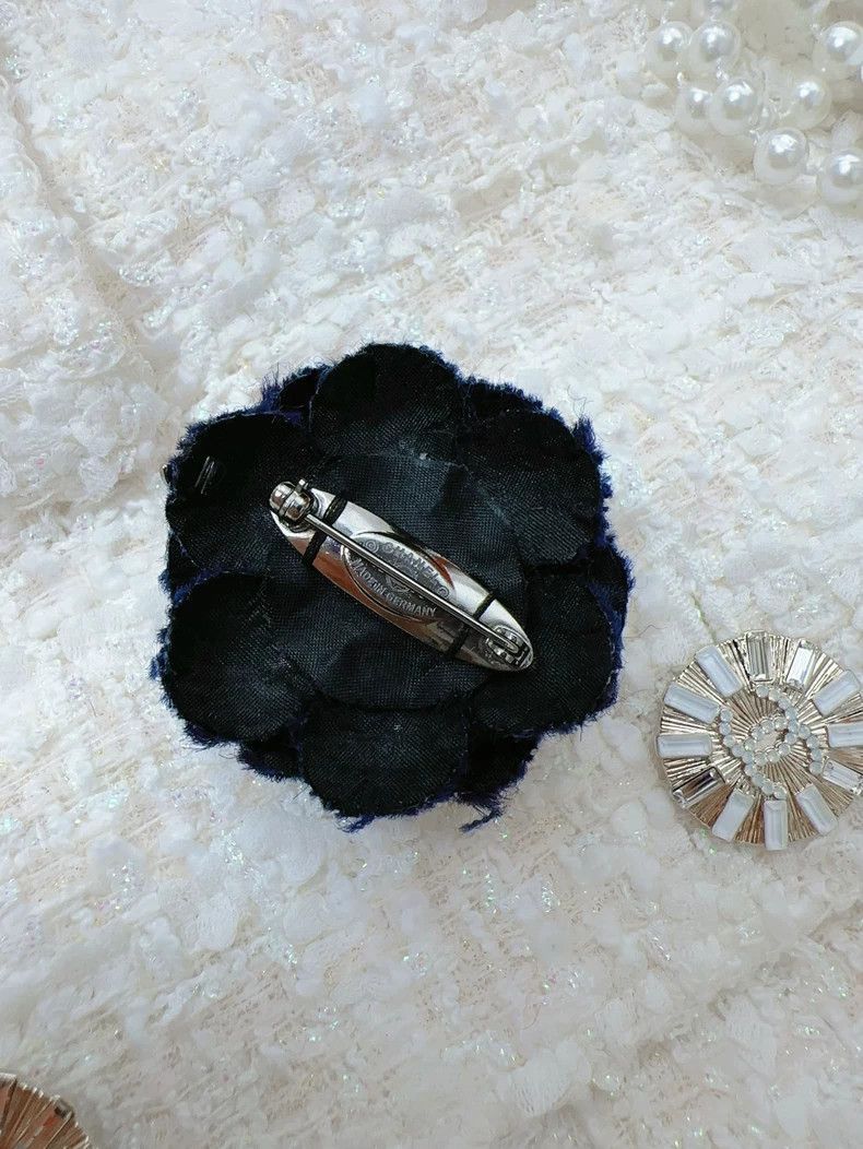 Chanel Chanel 15A Mini Blue Camellia Brooch Size ONE SIZE - 3 Thumbnail