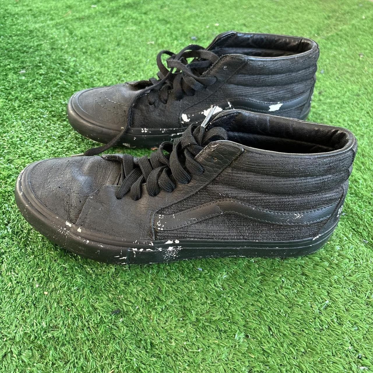 Supreme × Vans Supreme Vans Sk8-Mid Crocodile spray painted black blackout Size US 9 / EU 42 - 5 Thumbnail