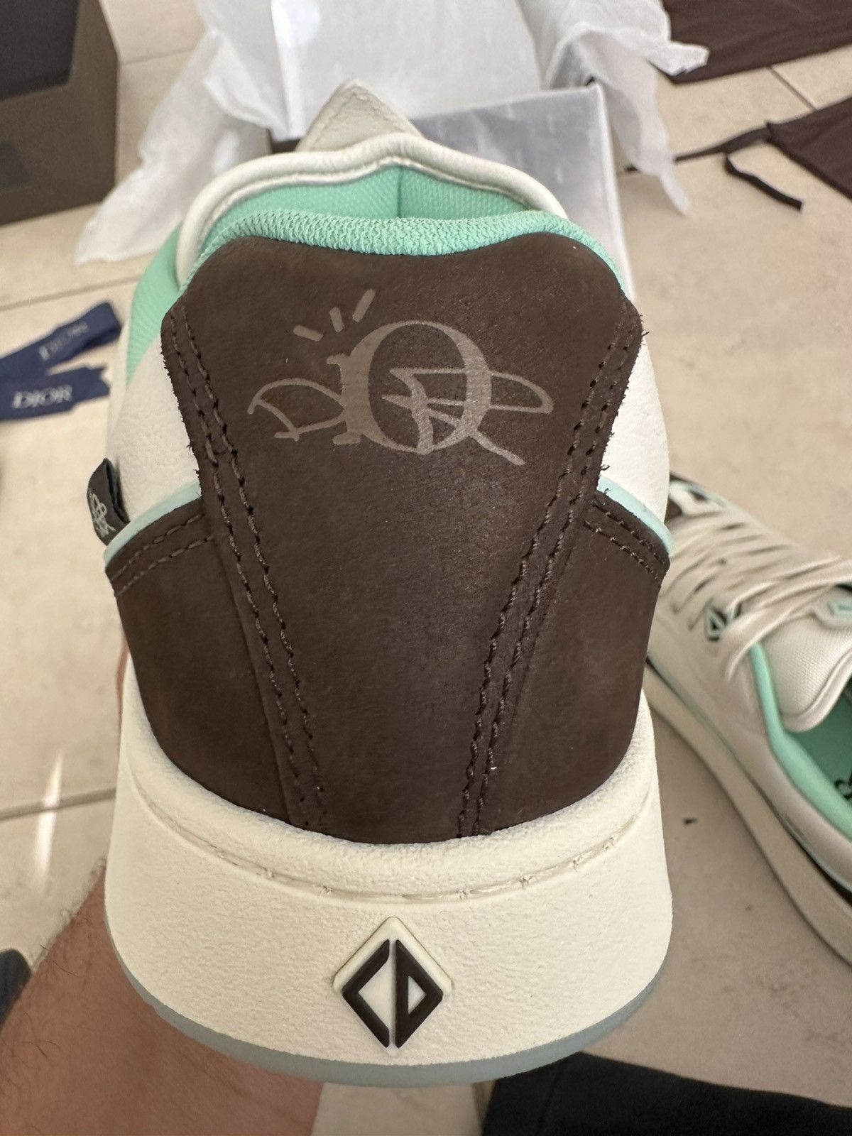 Dior × Travis Scott Travis Scott x Dior B713 Cream Mocha Size US 10.5 / EU 43-44 - 25 Thumbnail